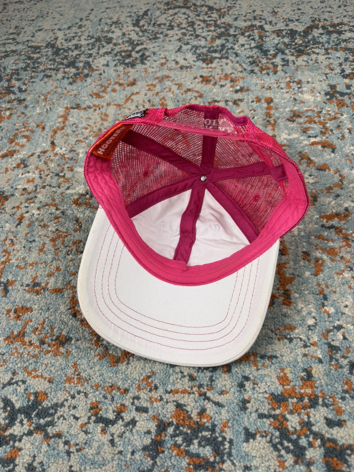 Vintage Vintage Y2K Hooters mesh trucker hat glitter barbie style Size ONE SIZE - 4 Thumbnail