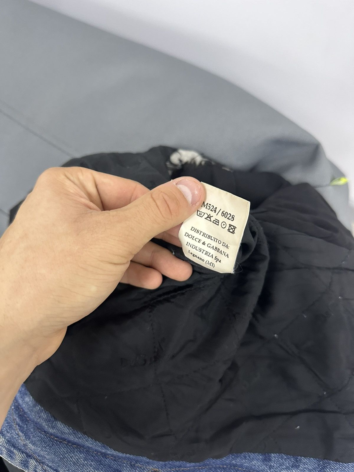 Dolce & Gabbana Dolce Gabbana Vintage 90s Denim Jacket Made in Italy Size M / US 6-8 / IT 42-44 - 14 Thumbnail