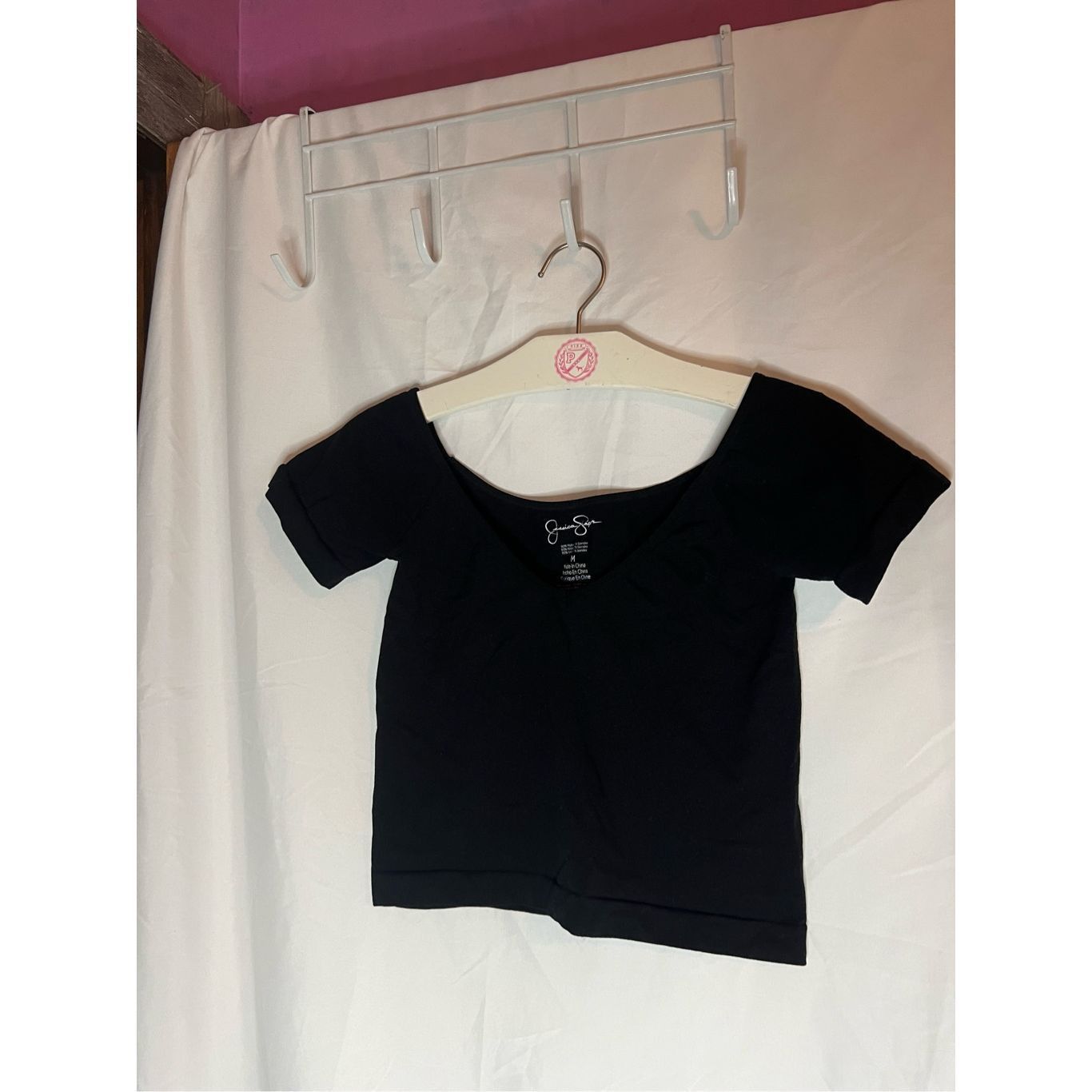 Other Jessica Simpson Black Crop Top V-Neck Woman’s Size Medium Size M / US 6-8 / IT 42-44 - 1 Thumbnail
