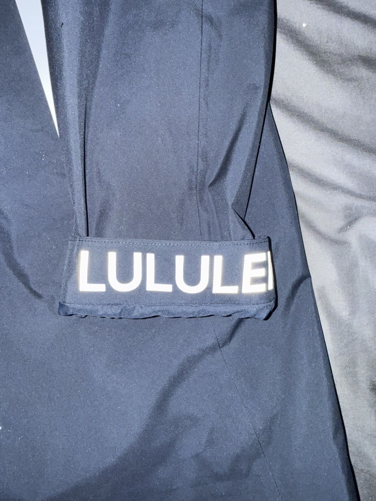 Lululemon LULULEMON RAIN REBEL JACKET Size L / US 10 / IT 46 - 3 Thumbnail