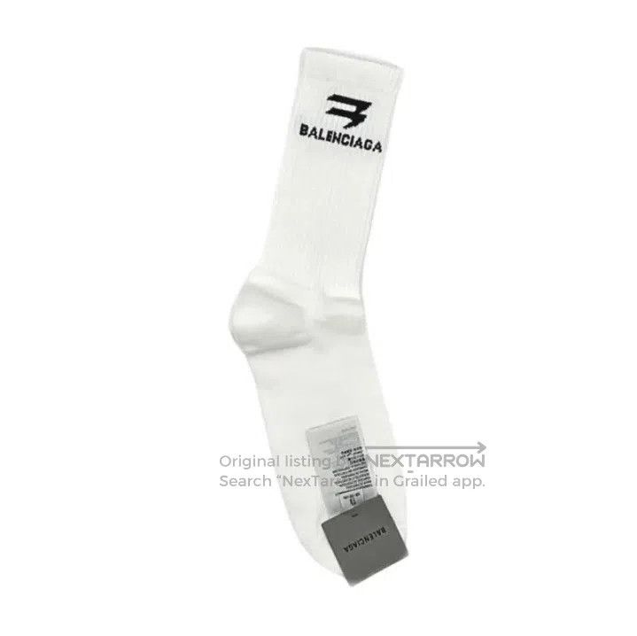 Balenciaga Balenciaga White Logo Knit Ankle Socks. Size ONE SIZE - 1 Thumbnail