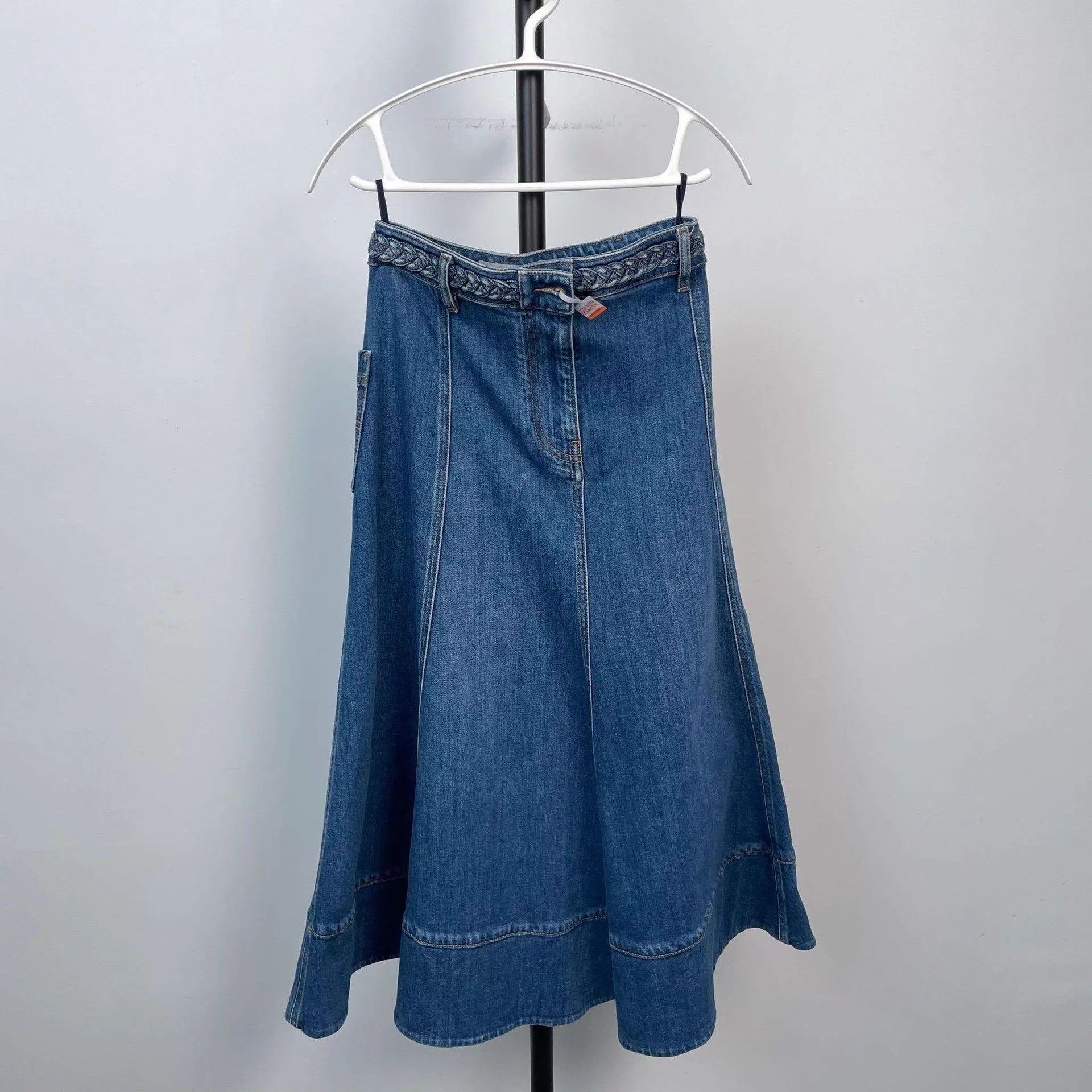 Valentino Valentino Women's Denim Skirt 36 Blue Size 26" / US 2 / IT 38 - 1 Thumbnail