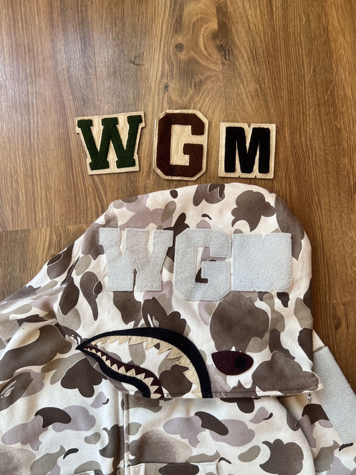 Bape Rare Bape Gradation Camo Shark Zip Up Hoodie Size US L / EU 52-54 / 3 - 8 Thumbnail