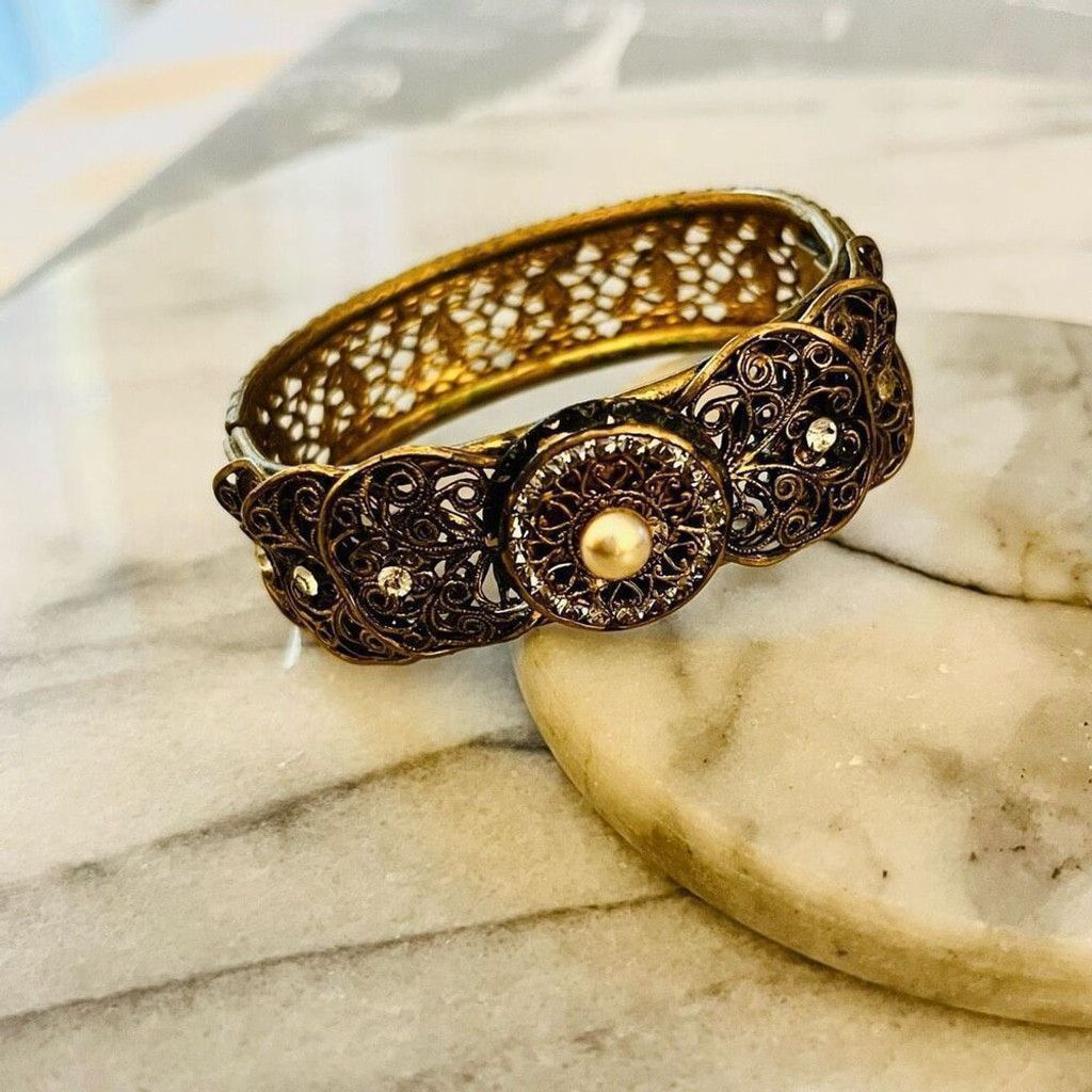 Vintage Antique Filigree Hinged Bangle Bracelet Dark Gold Size ONE SIZE - 2 Thumbnail