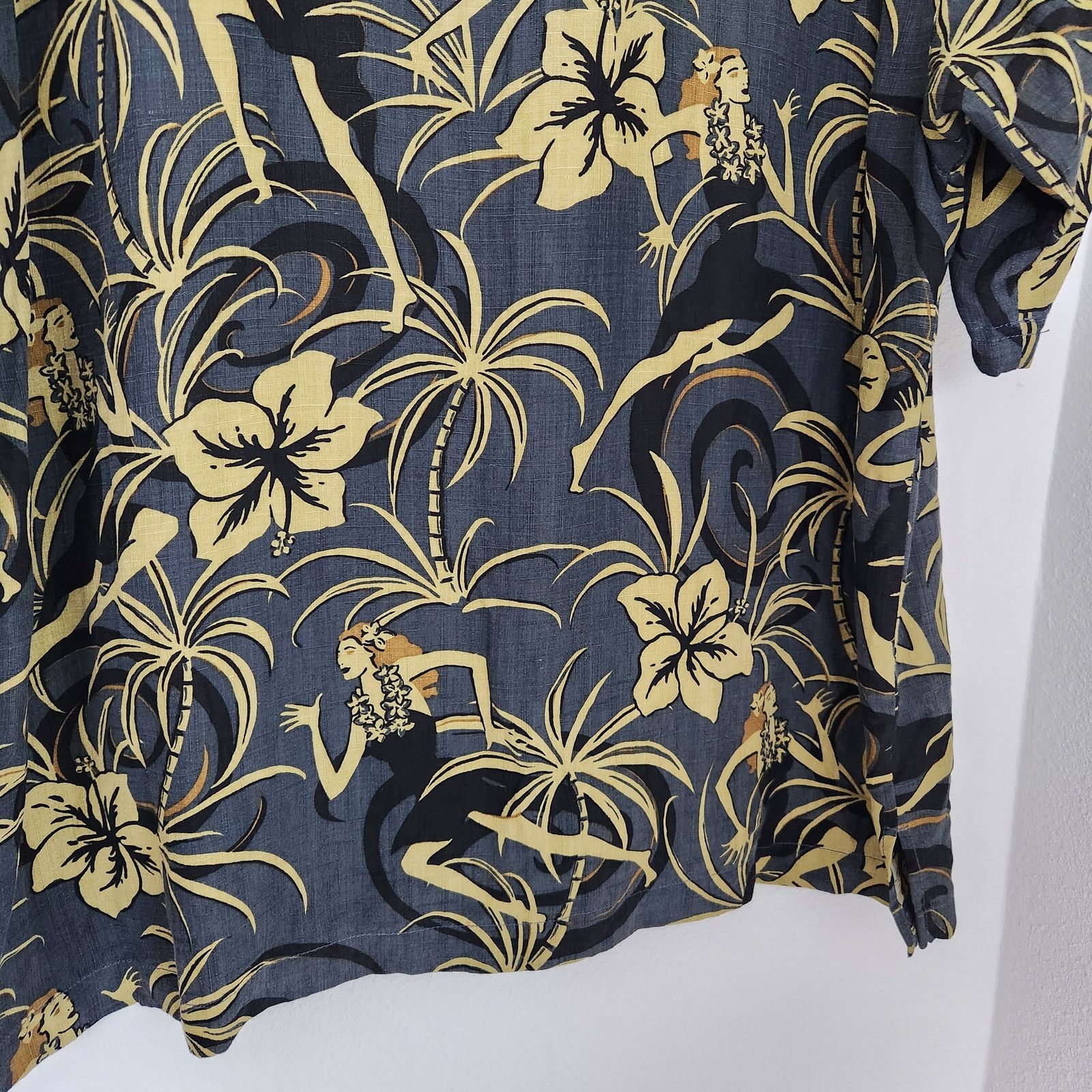 Tommy Bahama Tommy Bahama Hawaiian Print Button Shirt Hula XL Size US XL / EU 56 / 4 - 7 Thumbnail