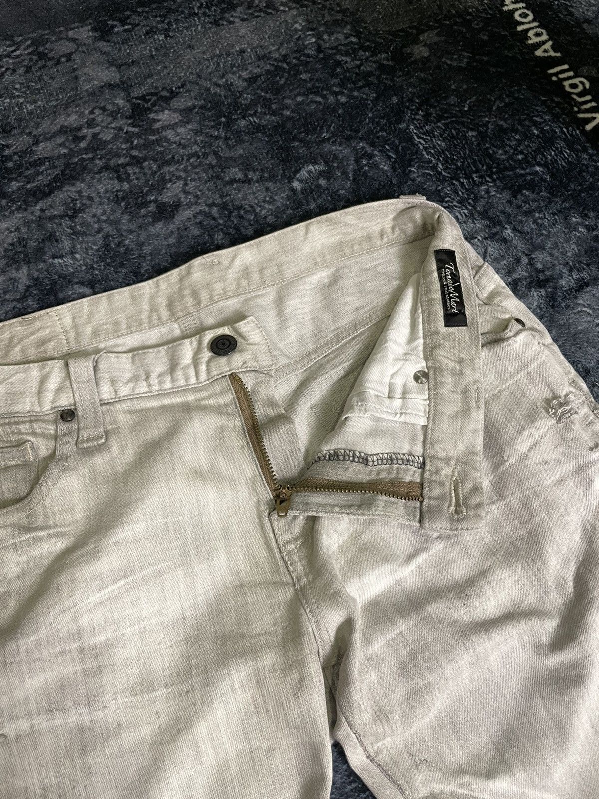 If Six Was Nine × Le Grande Bleu (L.G.B.) × Tornado Mart Tornado Mart Distressed Denim Size US 31 - 8 Thumbnail