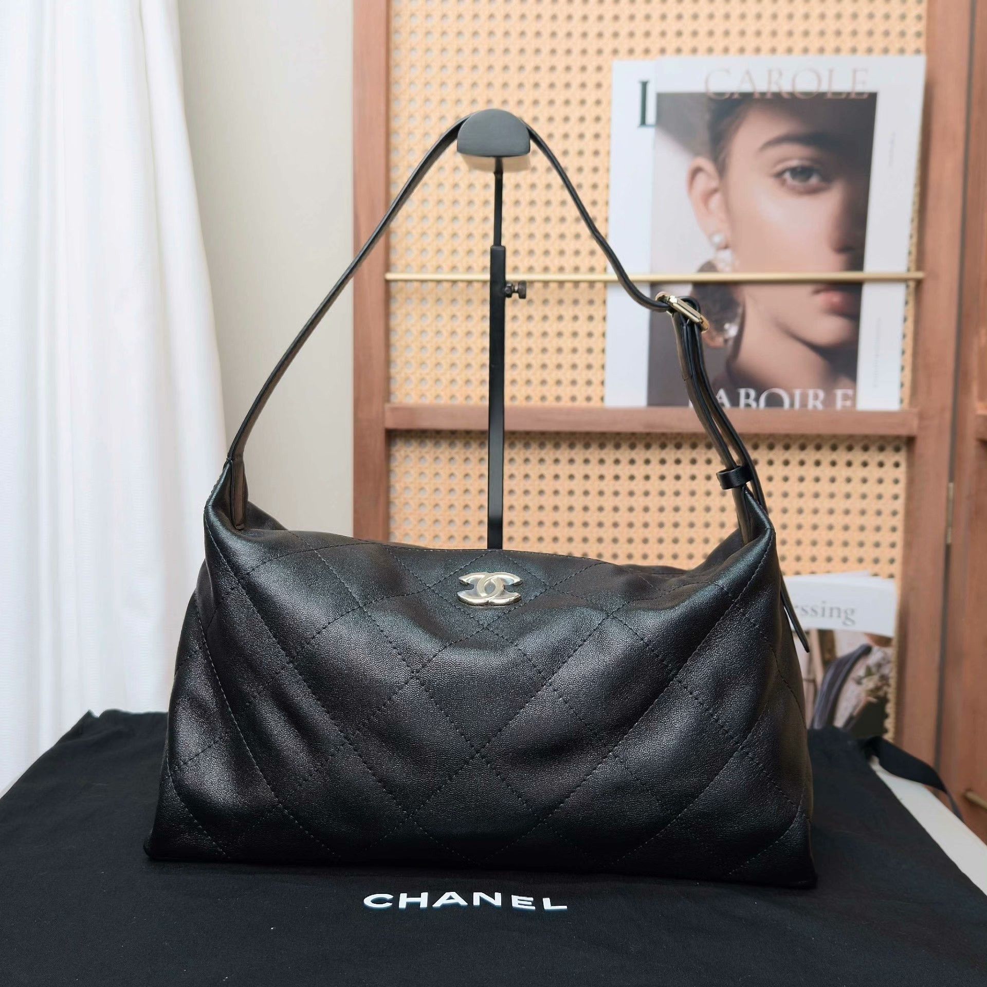 Chanel Pre-loved Bag Very good condition Size ONE SIZE - 1 Thumbnail