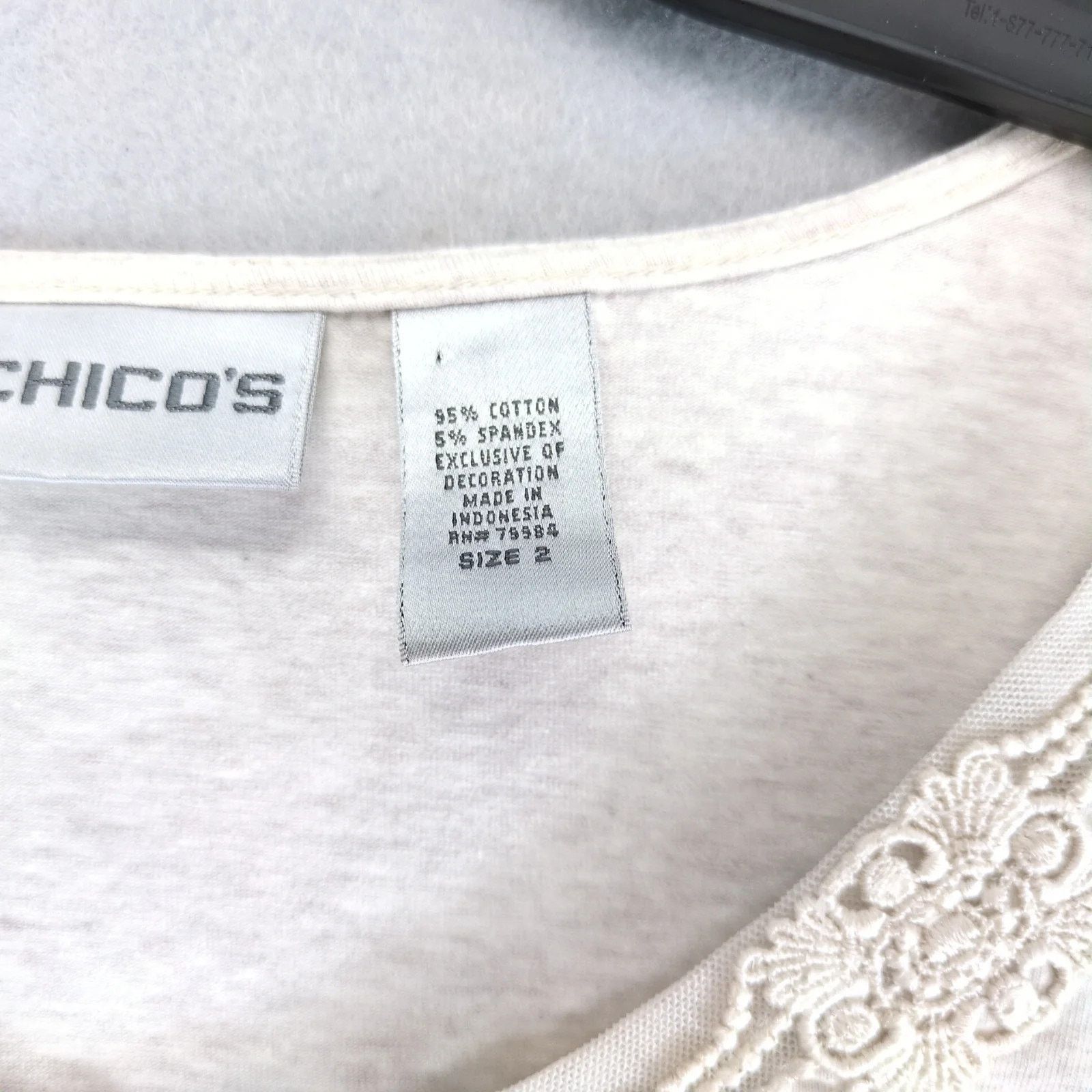Chicos Chico's Crochet Lace Trim V-Neck Beige Top Women's L/12 Size L / US 10 / IT 46 - 3 Thumbnail