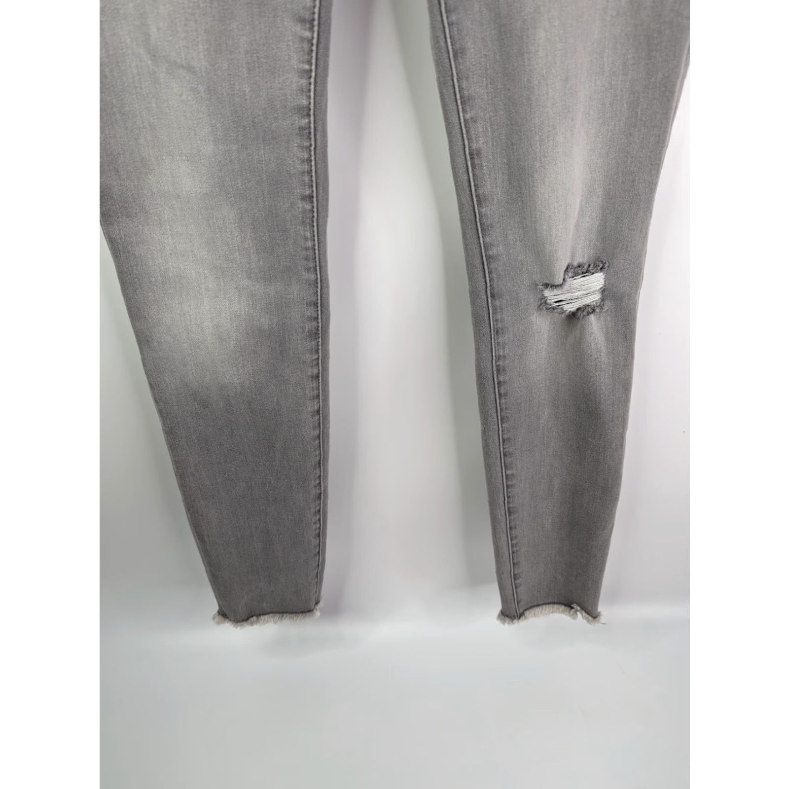 Armani Exchange Armani Exchange Jeans Womens Size 27 Regular Grey Skinny Denim Vintage No Size 27" / US 4 / IT 40 - 3 Thumbnail