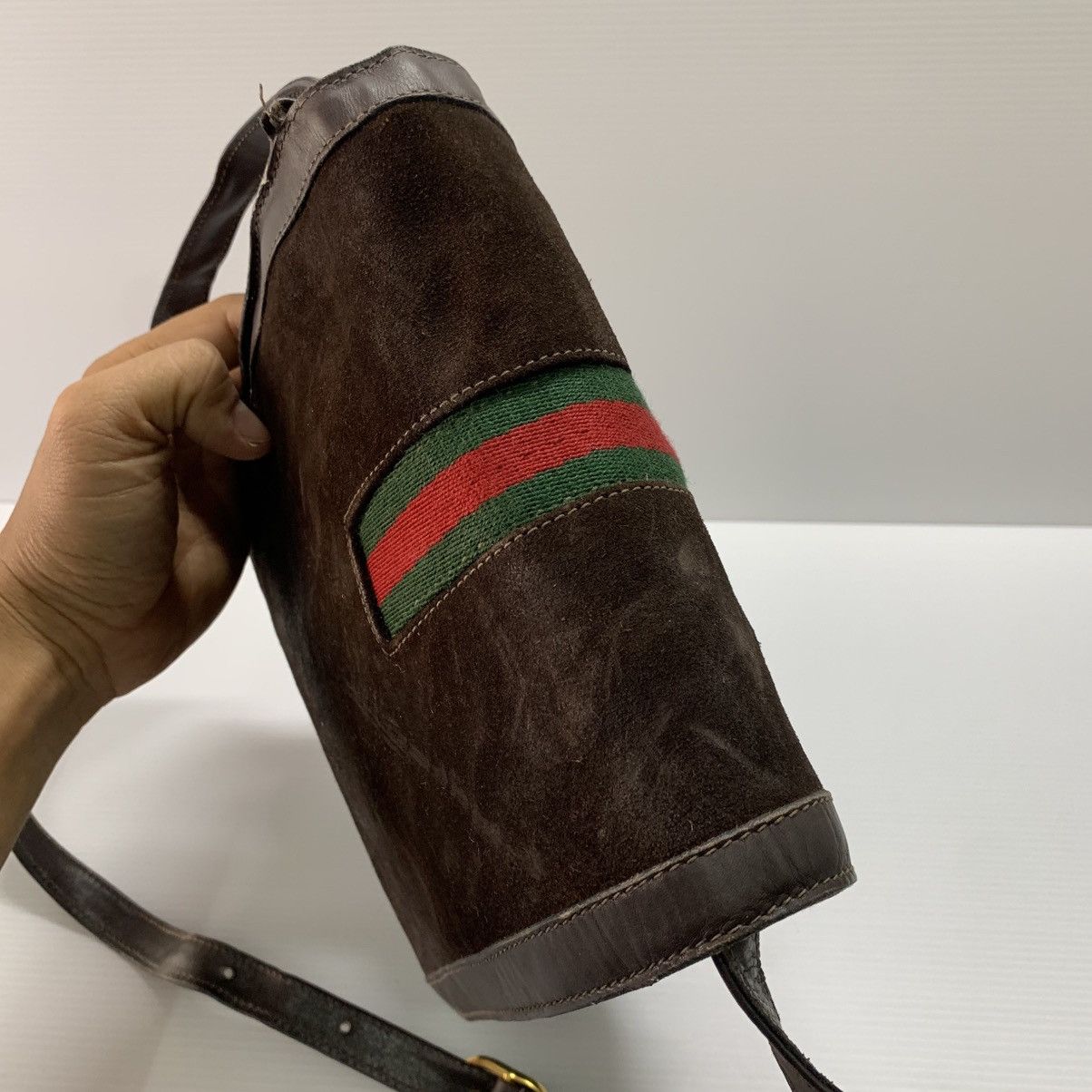 Gucci Gucci Parfums Suede Leather Slingbag Size ONE SIZE - 8 Thumbnail