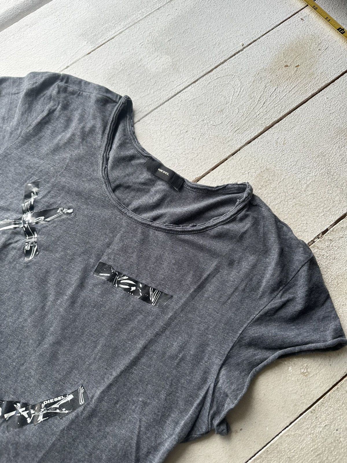 Diesel 🚨VINTAGE AVANT -GARDE DIESEL TEE LOGO Y2k OPIUM Size XS / US 0-2 / IT 36-38 - 2 Thumbnail