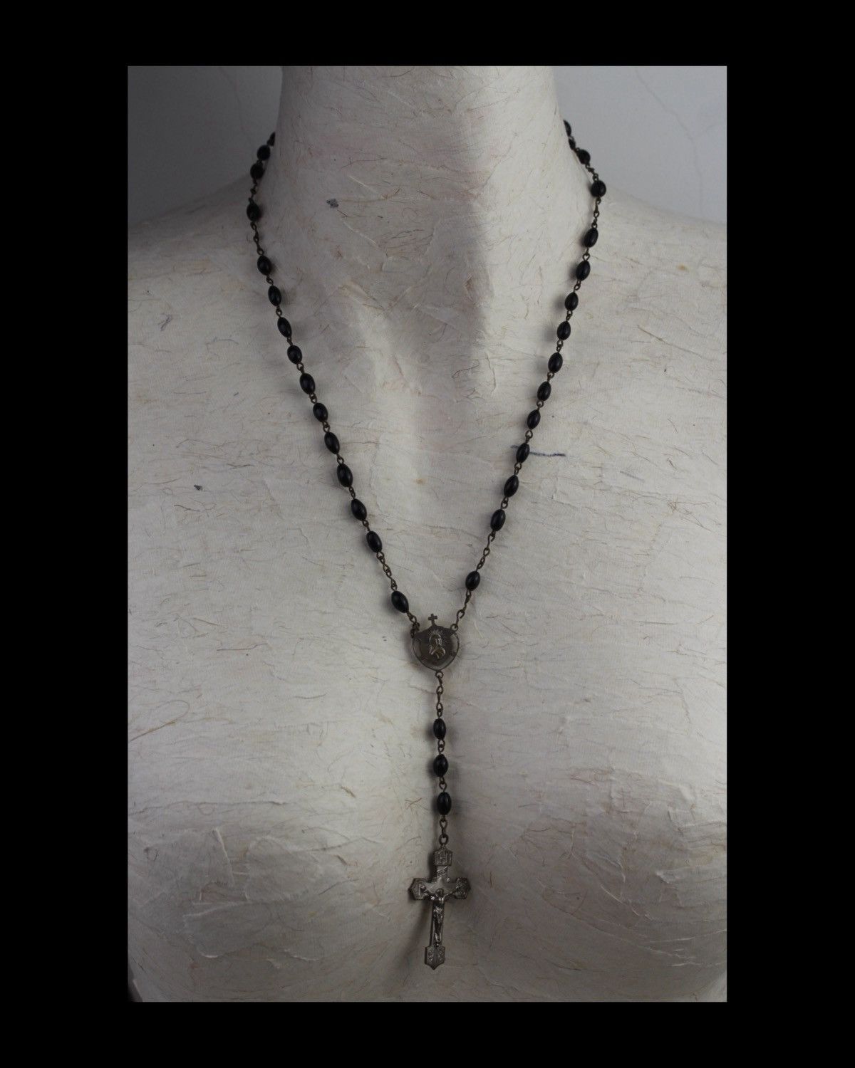 Vintage 2000S JAPANESE MADE CATHOLIC ROSARY BEADS CRUCIFIX NECKLACE Size ONE SIZE - 2 Thumbnail