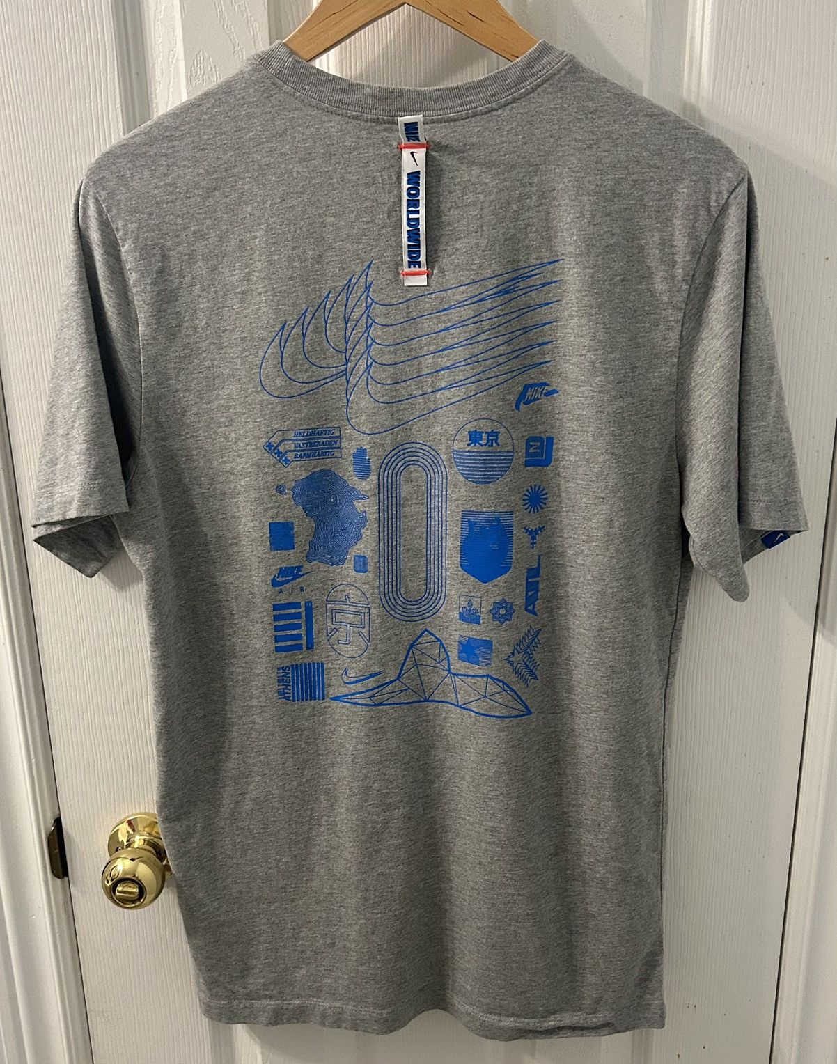Nike Nike Sportswear Worldwide Globe SS Tee Mens Grey T-shirt M Size US M / EU 48-50 / 2 - 6 Thumbnail