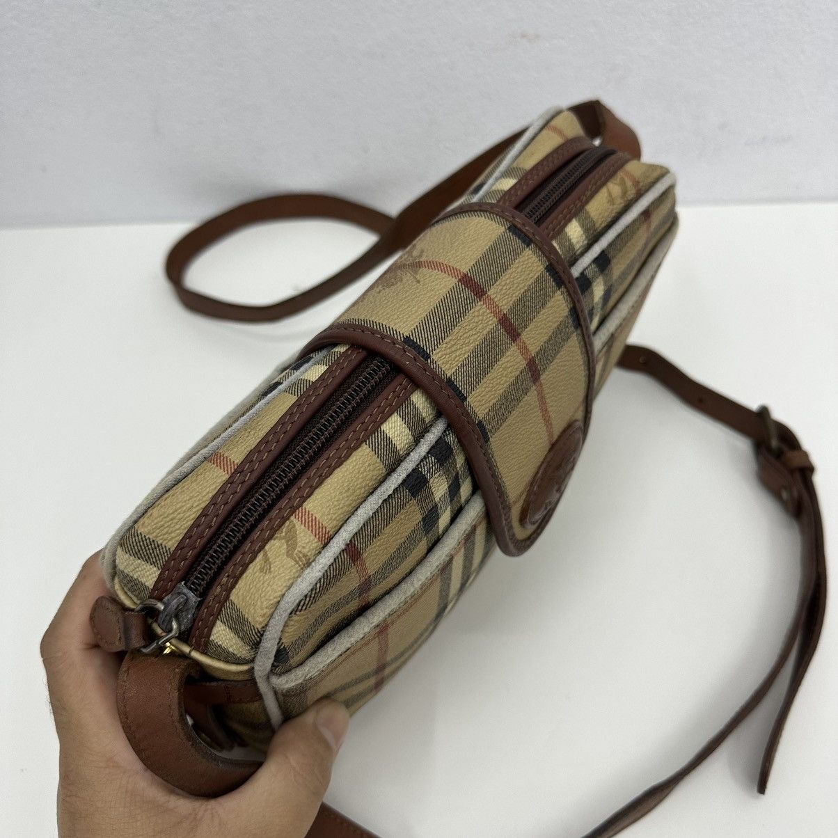 Burberry ‼️YES‼️ AUTH. VINTAGE BURBERRY NOVA CHECK CLUTCH SHOULDER BAG Size ONE SIZE - 7 Thumbnail