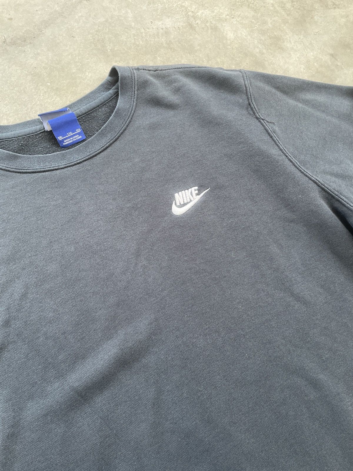 Nike × Vintage VINTAGE NIKE MINI SWOOSH SWEATSHIRT Size US XL / EU 56 / 4 - 3 Thumbnail