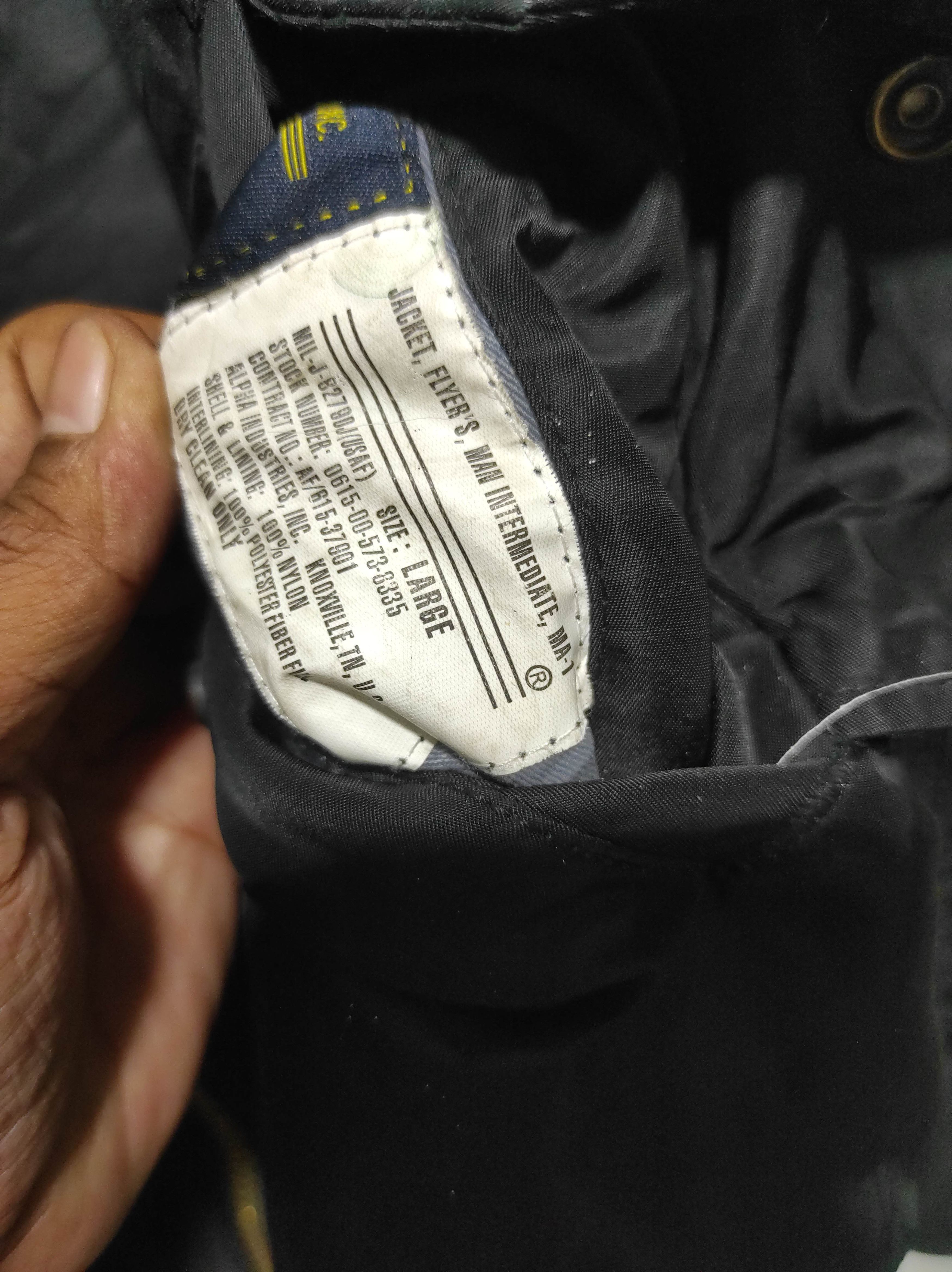 Alpha Industries Vintage Alpha Industries Riversible MA-1 Bomber Jacket Black Size US L / EU 52-54 / 3 - 11 Thumbnail