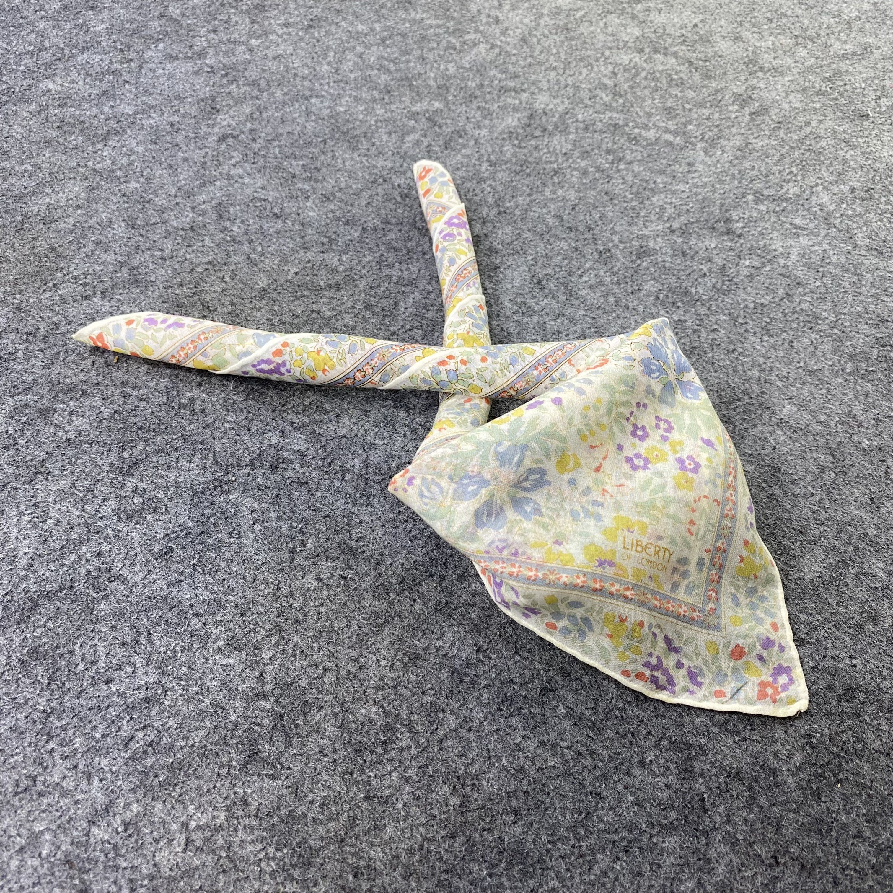 Liberty Liberty Handkerchief / Bandana / Neckerchief-B2189 Size ONE SIZE - 1 Thumbnail