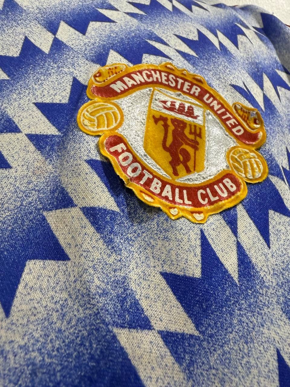 Adidas Vintage Adidas Manchester United Jersey 1990–92 – Size L Size US L / EU 52-54 / 3 - 11 Thumbnail