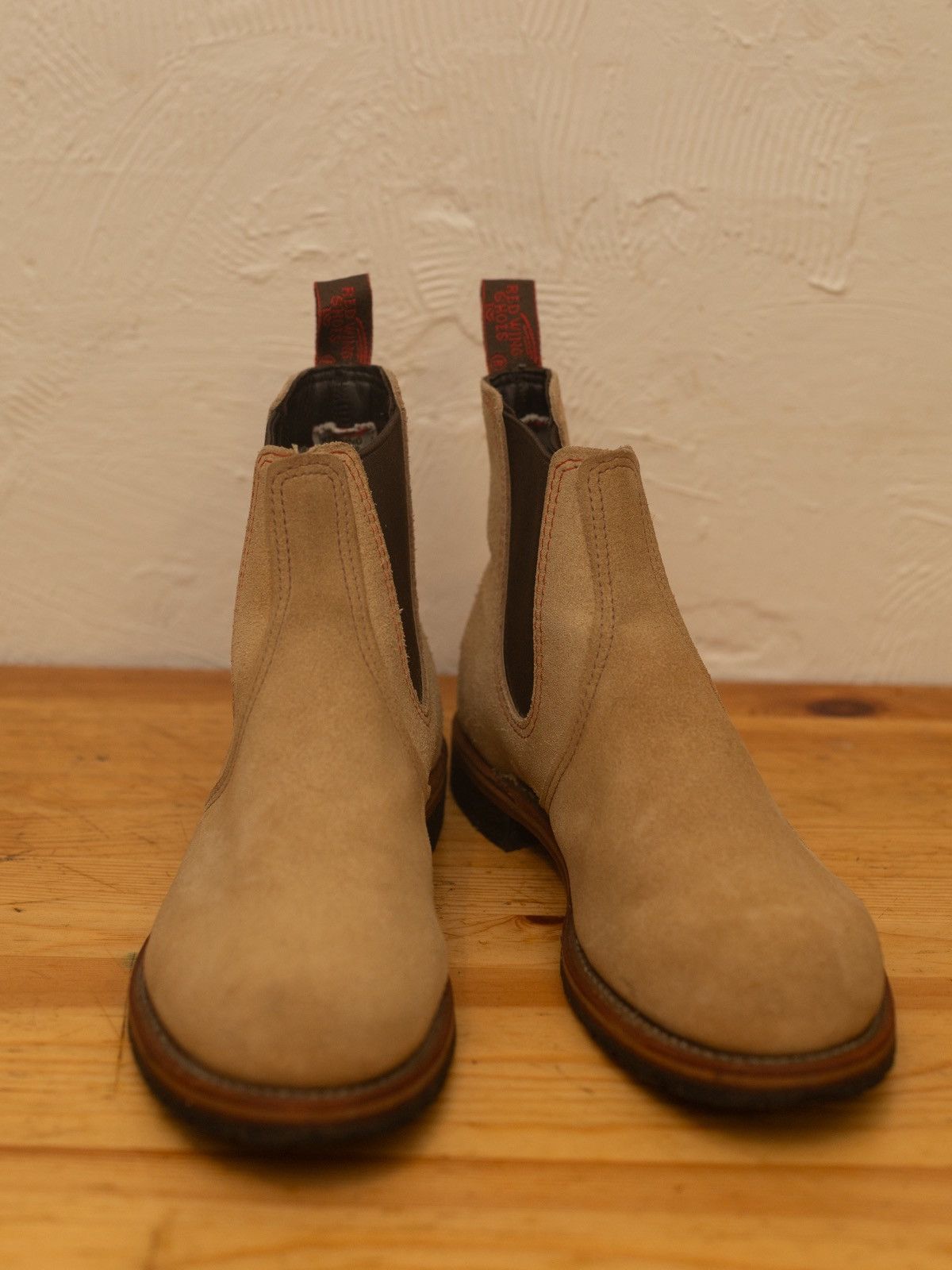Red Wing Red Wing Suede Chelsea Boots Beige Tan Size 10 Size US 10 / EU 43 - 7 Thumbnail