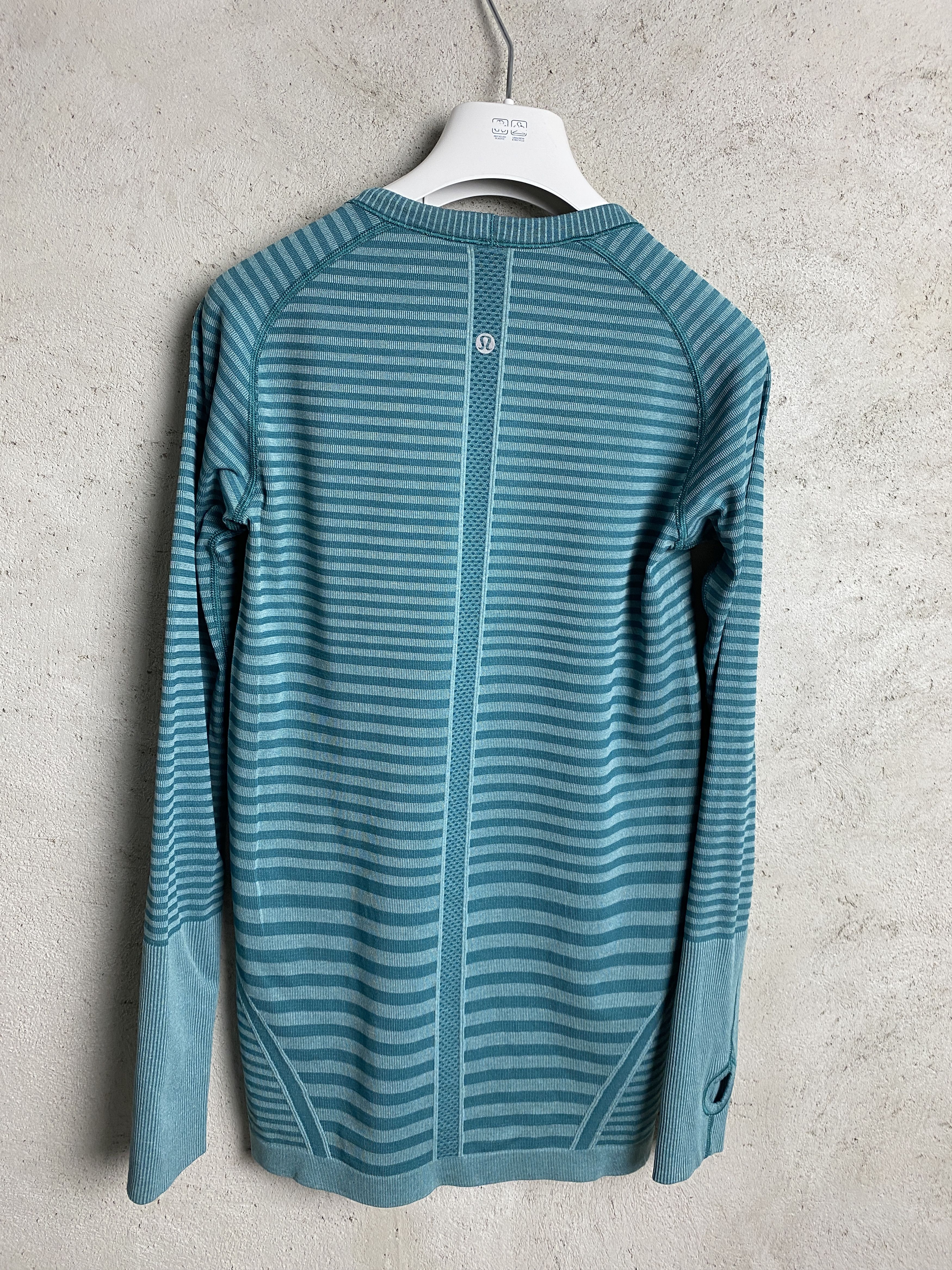 Lululemon Lululemon Swiftly tech long sleeve striped gym yoga pilates Size M / US 6-8 / IT 42-44 - 4 Thumbnail