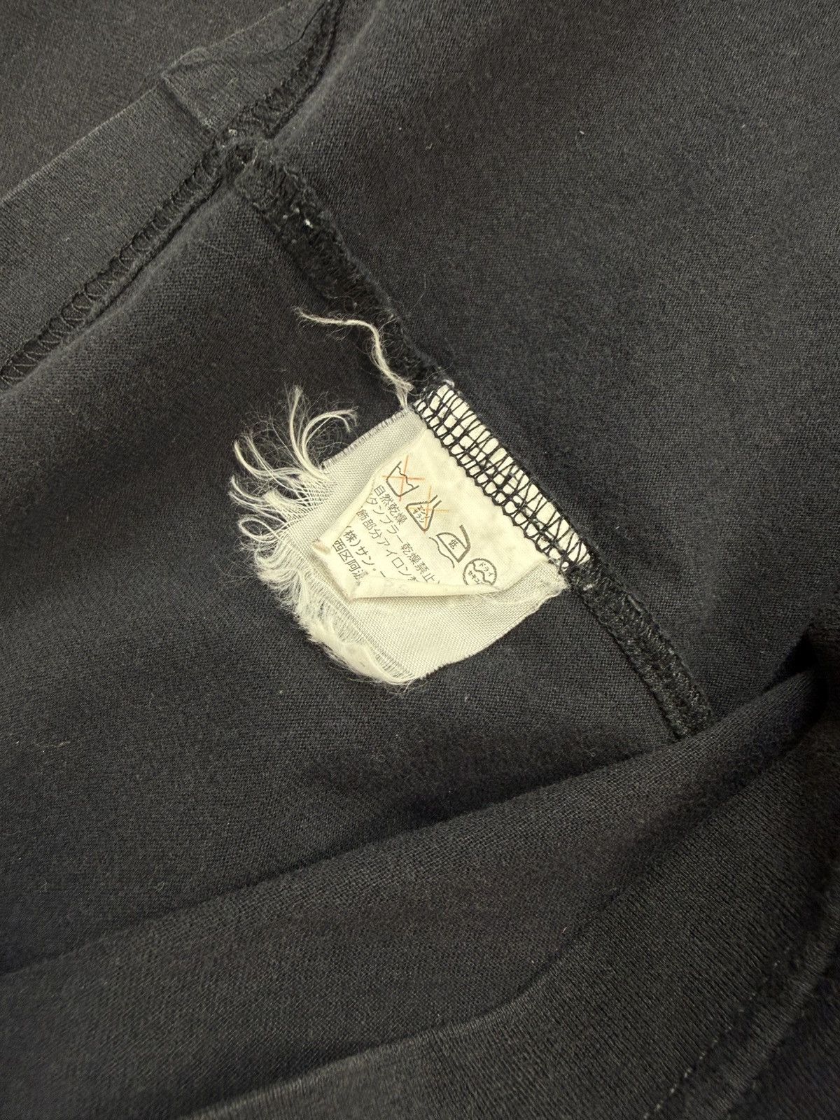Raf Simons SS03 Raf Simons ‘Resisted’ Consumed Black Graphic T-Shirt Size US S / EU 44-46 / 1 - 5 Thumbnail