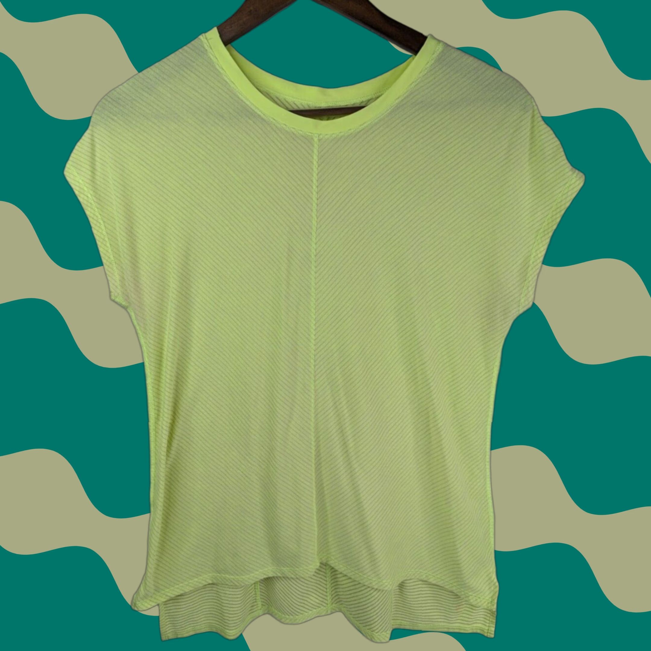 Lululemon Lululemon Women’s Shirt Activewear Short Sleeve Green Neon 17" Pit To Pit T-Shirt Top 2020-2029 Adults Womens Size XXL / US 16-18 / IT 52-54 - 1 Thumbnail
