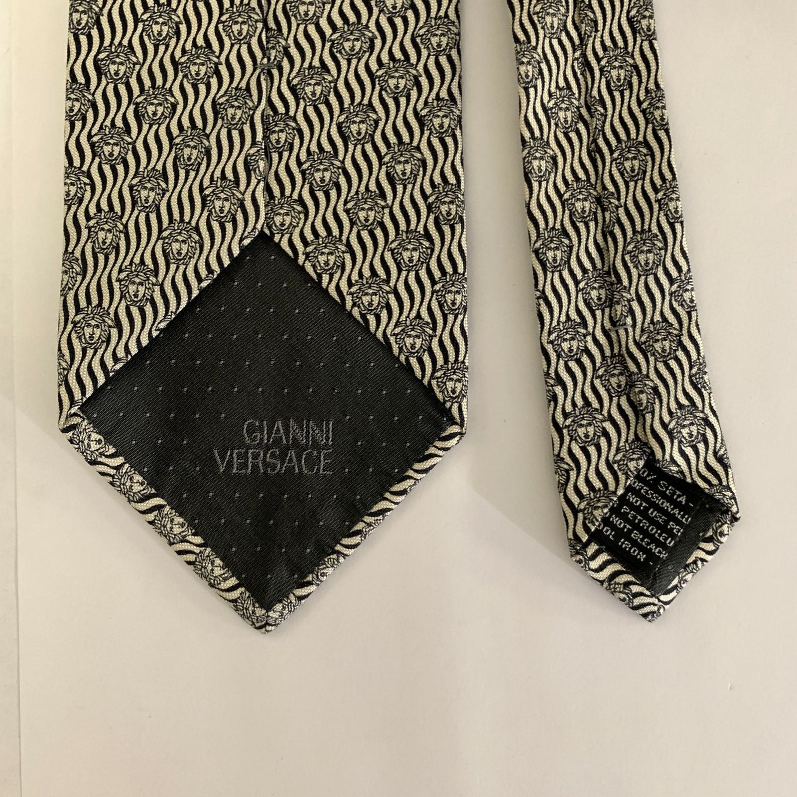 Versace VERSACE White & Black Logo Silk Tie Size ONE SIZE - 3 Thumbnail