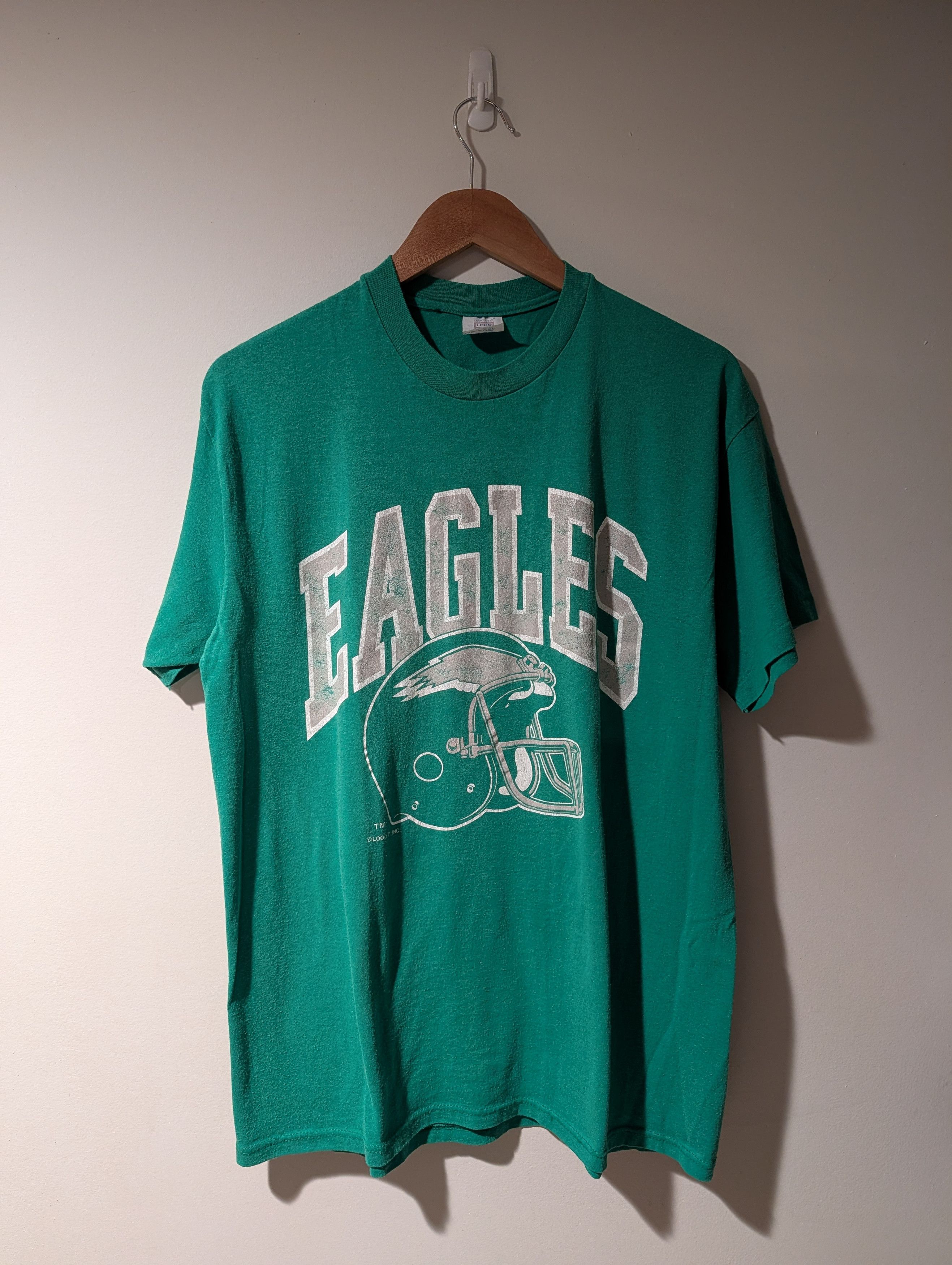 NFL Vintage 90s Philadelphia Eagles NFL Football Helmet T-Shirt Size US XL / EU 56 / 4 - 1 Thumbnail