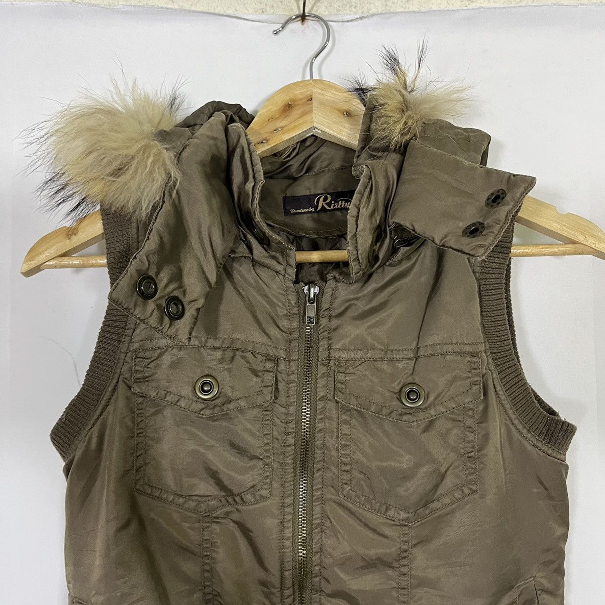 If Six Was Nine 2000s RISTTY FUR HOODED VEST Size US S / EU 44-46 / 1 - 2 Thumbnail
