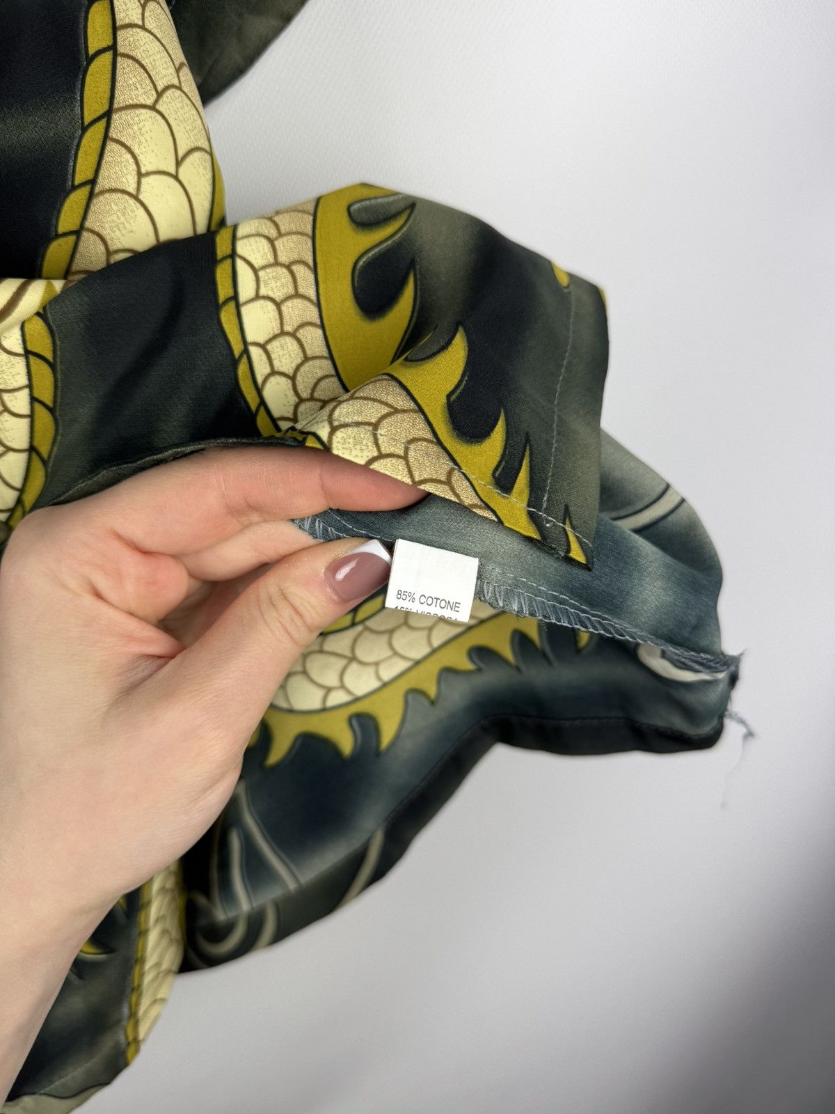 Japanese Brand Vintage Dragon Overprinted S/S Crazy Button Up Shirt Size US S / EU 44-46 / 1 - 12 Thumbnail