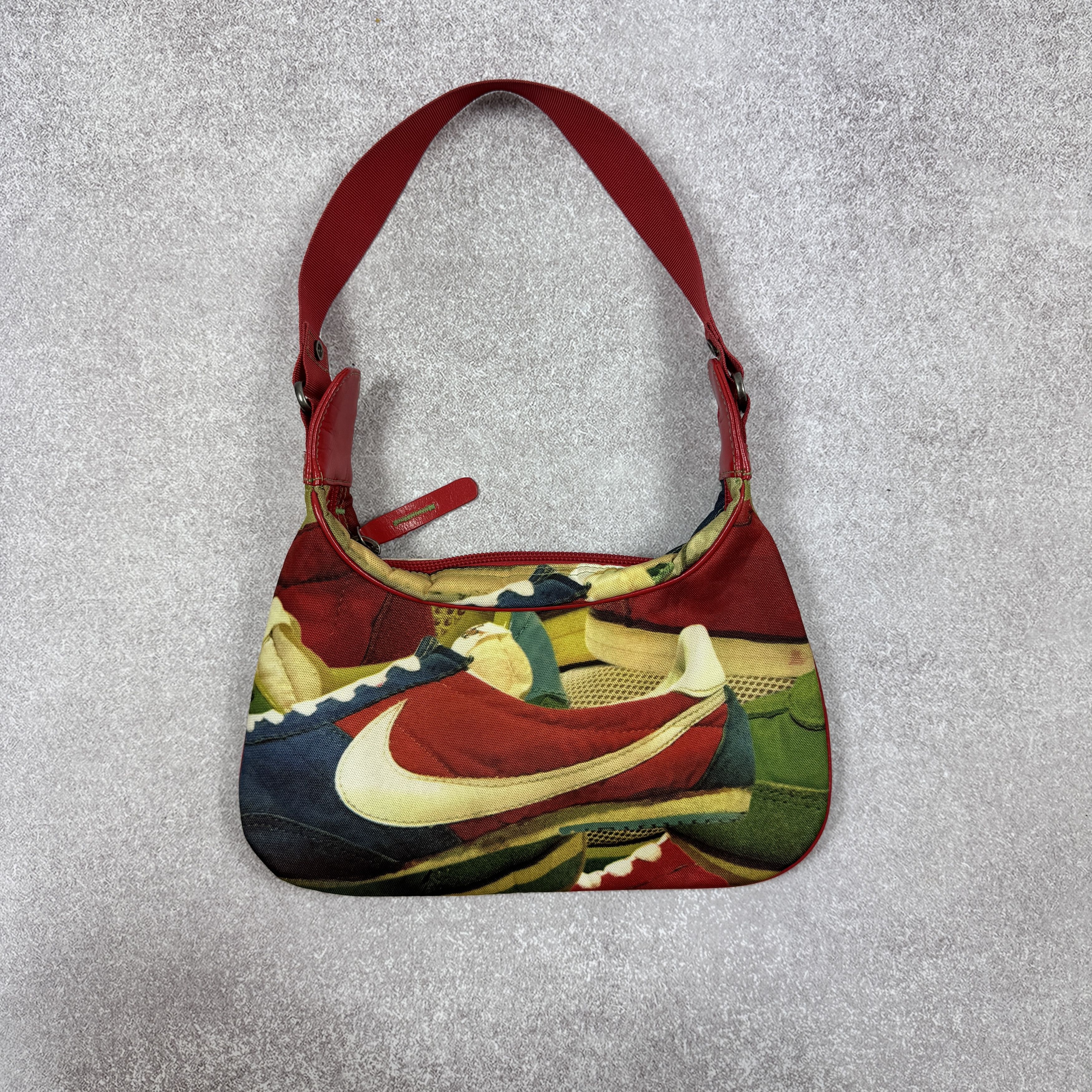 Nike Vintage Nike Women`s Sling Shoulder Bag Y2K Size ONE SIZE - 1 Thumbnail