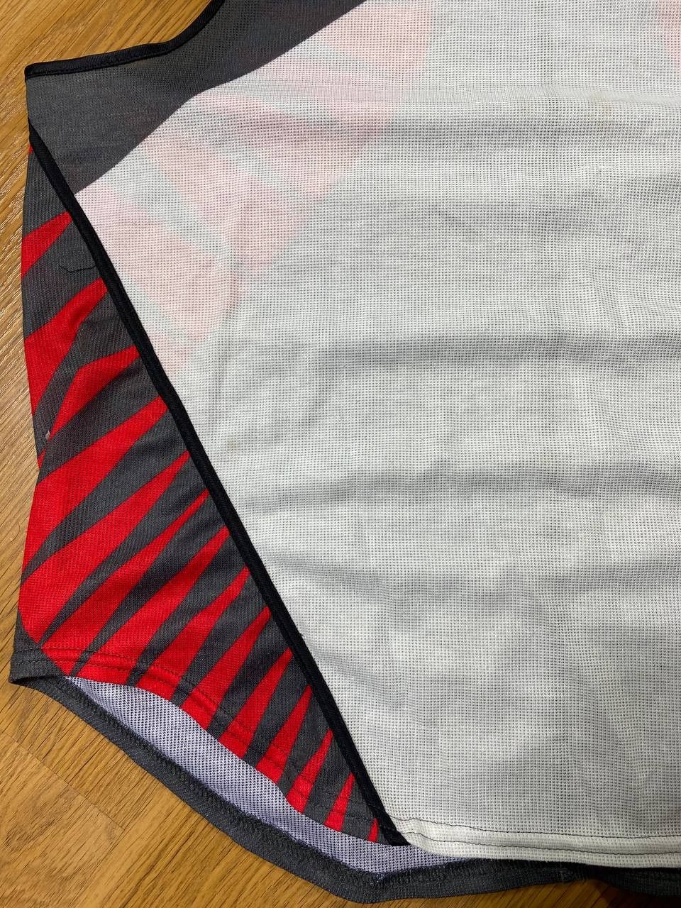 Nike × Vintage 90s Nike Central Swoosh Vintage Y2K Oversized Retro T-Shirt Size US XL / EU 56 / 4 - 6 Thumbnail