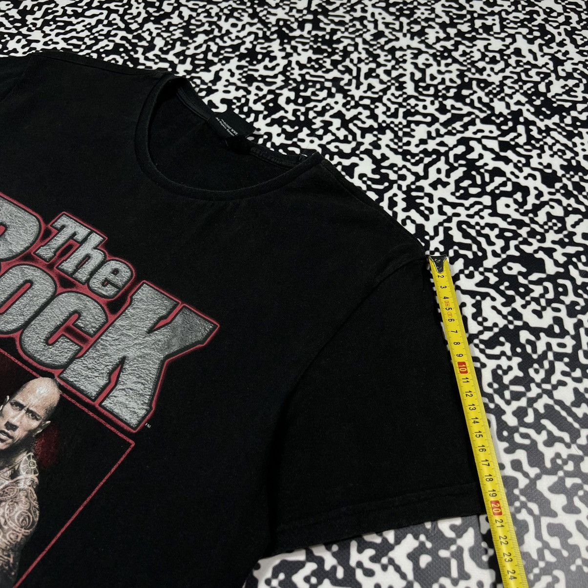WWE Vintage Y2K WWE The Rock Dwayne Johnson Wrestling T-shirt Size US M / EU 48-50 / 2 - 14 Thumbnail