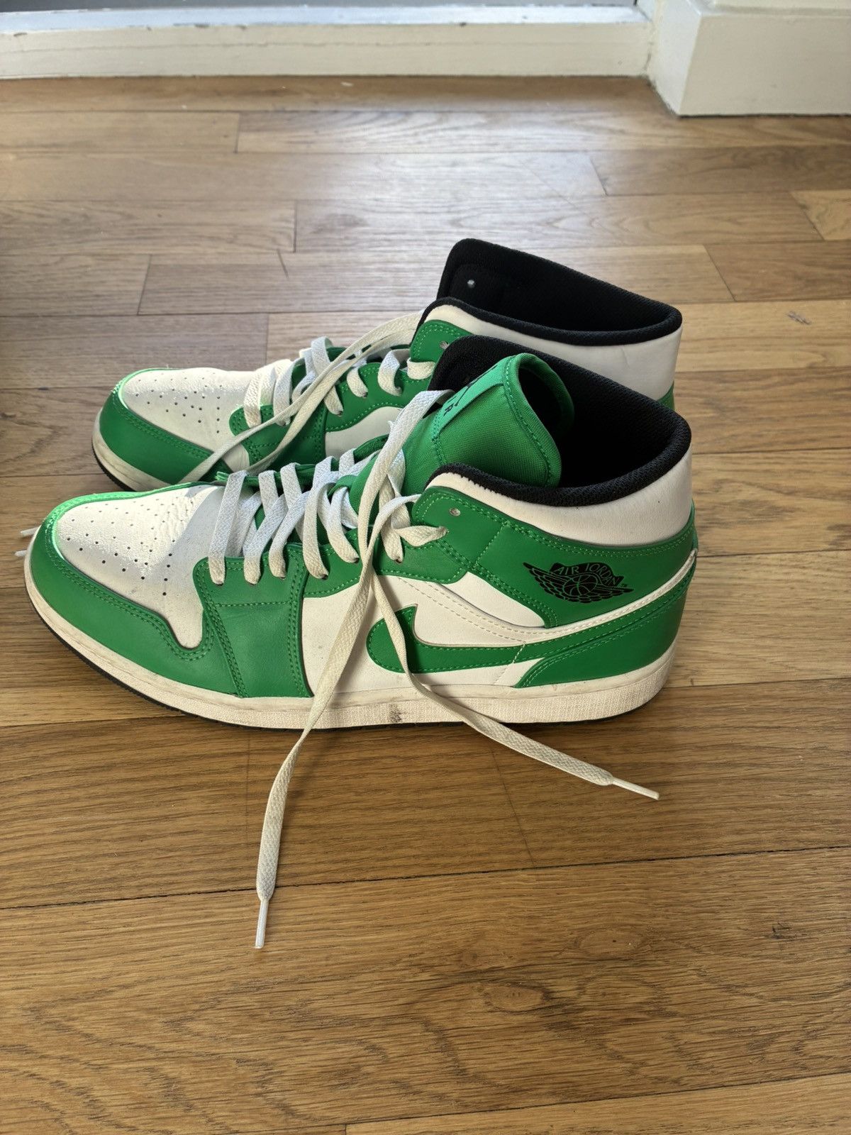 Nike Air Jordan 1 Size US 12 / EU 45 - 2 Thumbnail