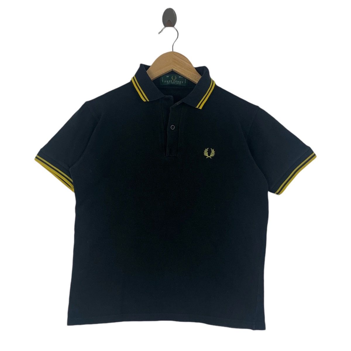 Fred Perry Vintage FRED PERRY ENGLAND Yellow Twin Tipped Polo Tee Shirt Size US M / EU 48-50 / 2 - 1 Thumbnail