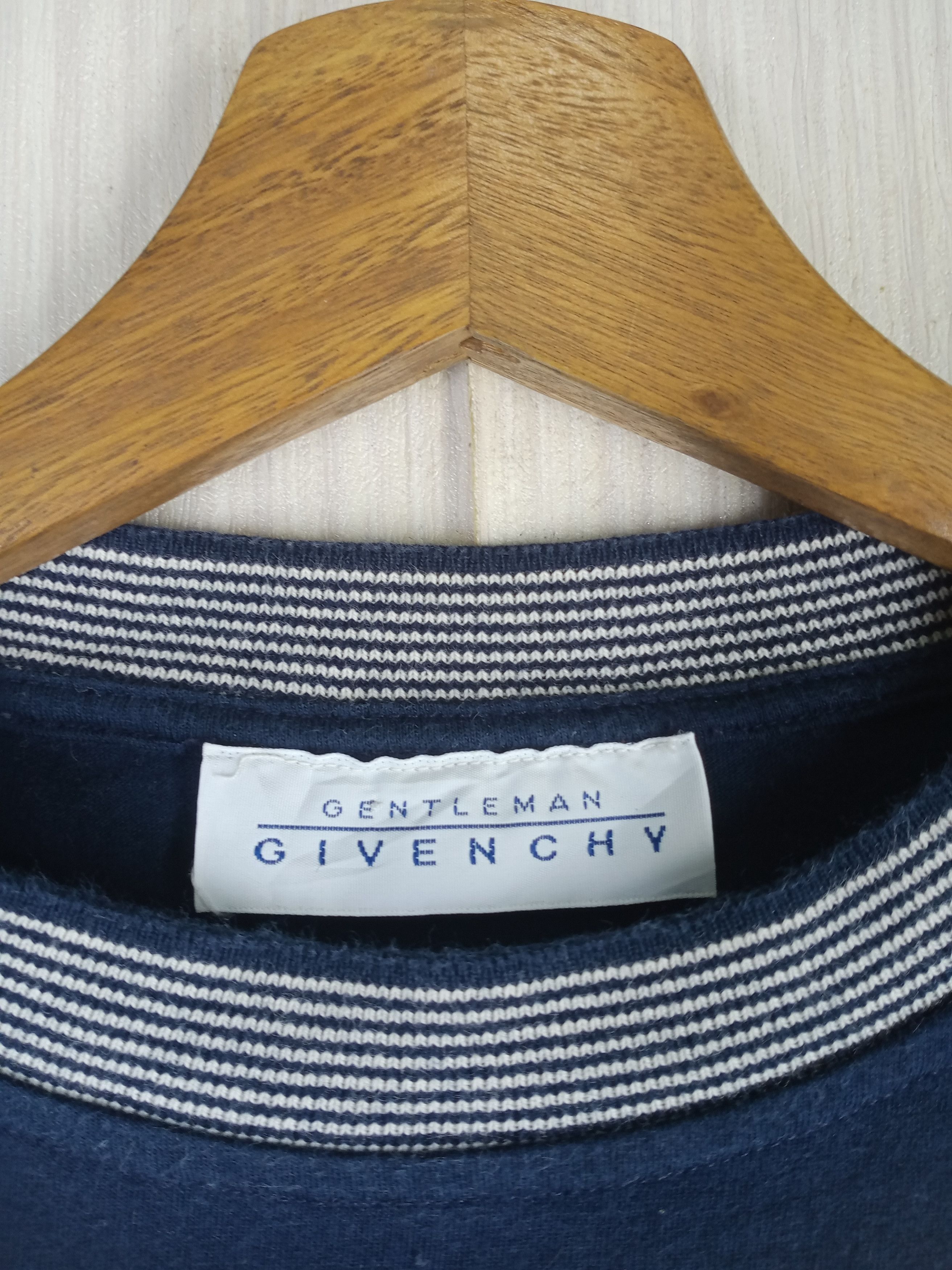 Givenchy Rare Vintage Givenchy Gentleman Tshirt Size US L / EU 52-54 / 3 - 6 Thumbnail