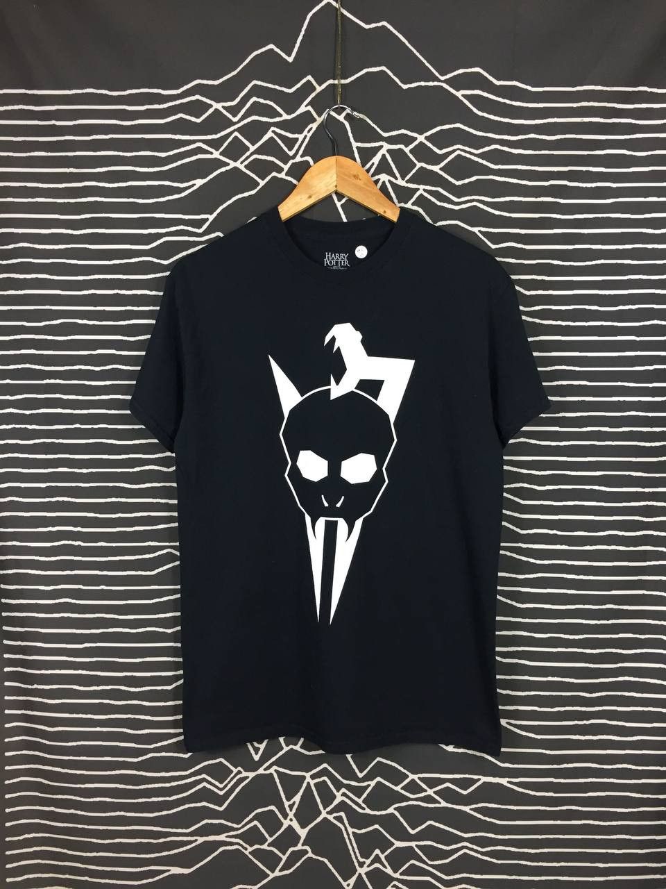 Vintage Harry Potter And The Cursed Child Dark Mark Artwork Tee Size US M / EU 48-50 / 2 - 1 Thumbnail