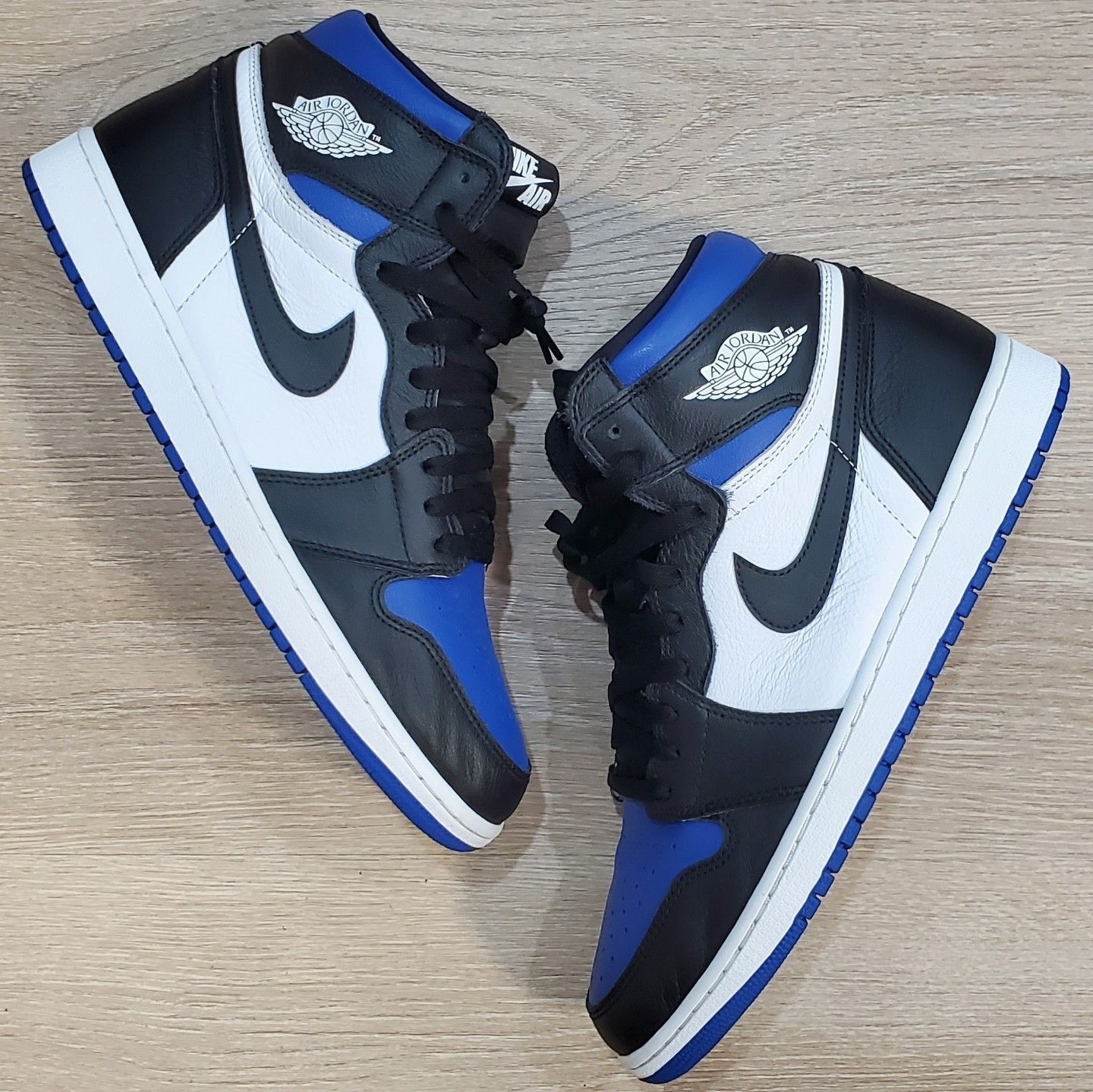 Jordan Brand Size 13 - Jordan 1 Retro OG High Royal Toe CLEAN PAIR Size US 13 / EU 46 - 3 Thumbnail