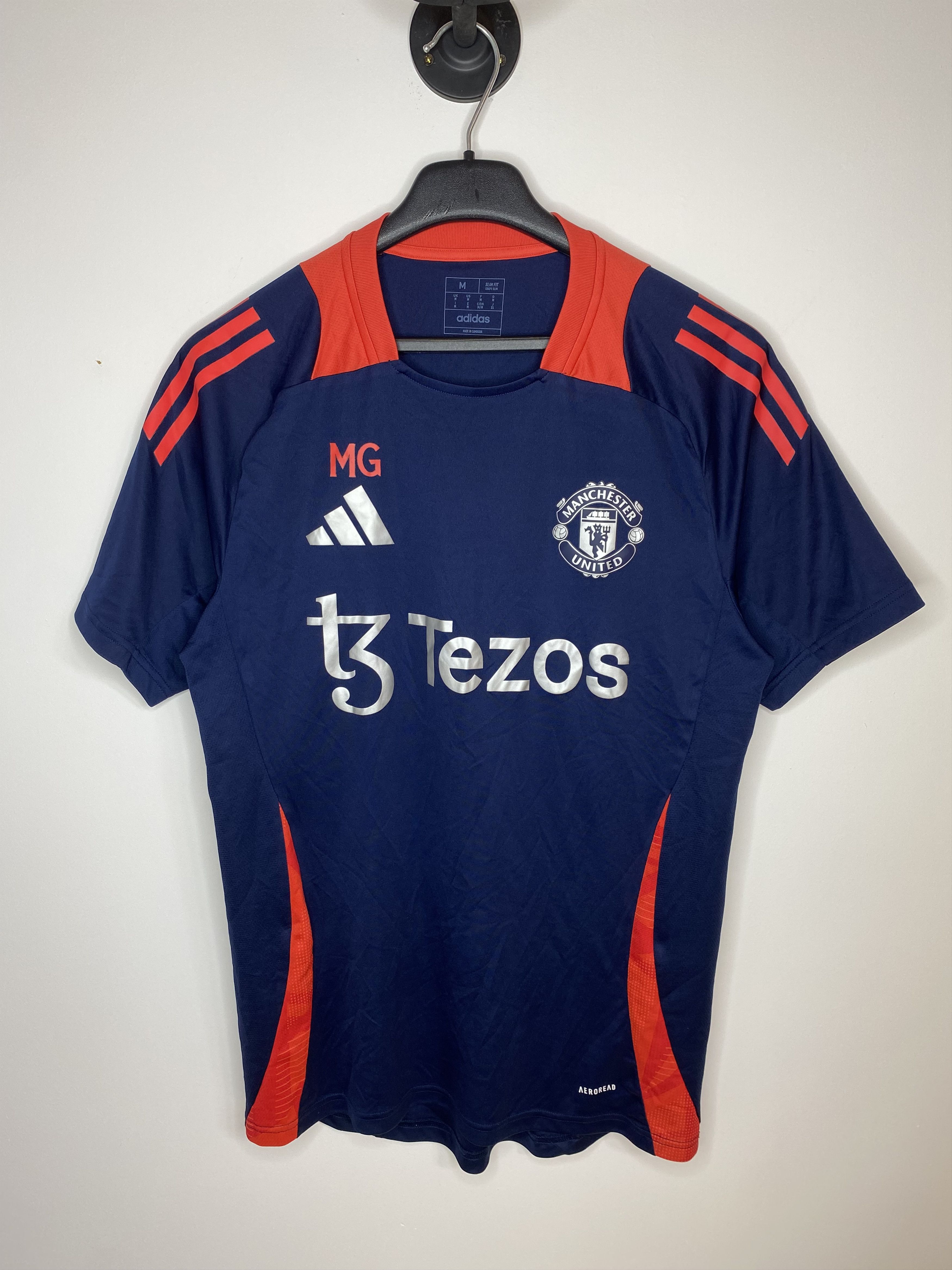 Adidas MANCHESTER UNITED 2025 TRAINING FOOTBALL SHIRT SOCCER JERSEY Size US M / EU 48-50 / 2 - 1 Thumbnail