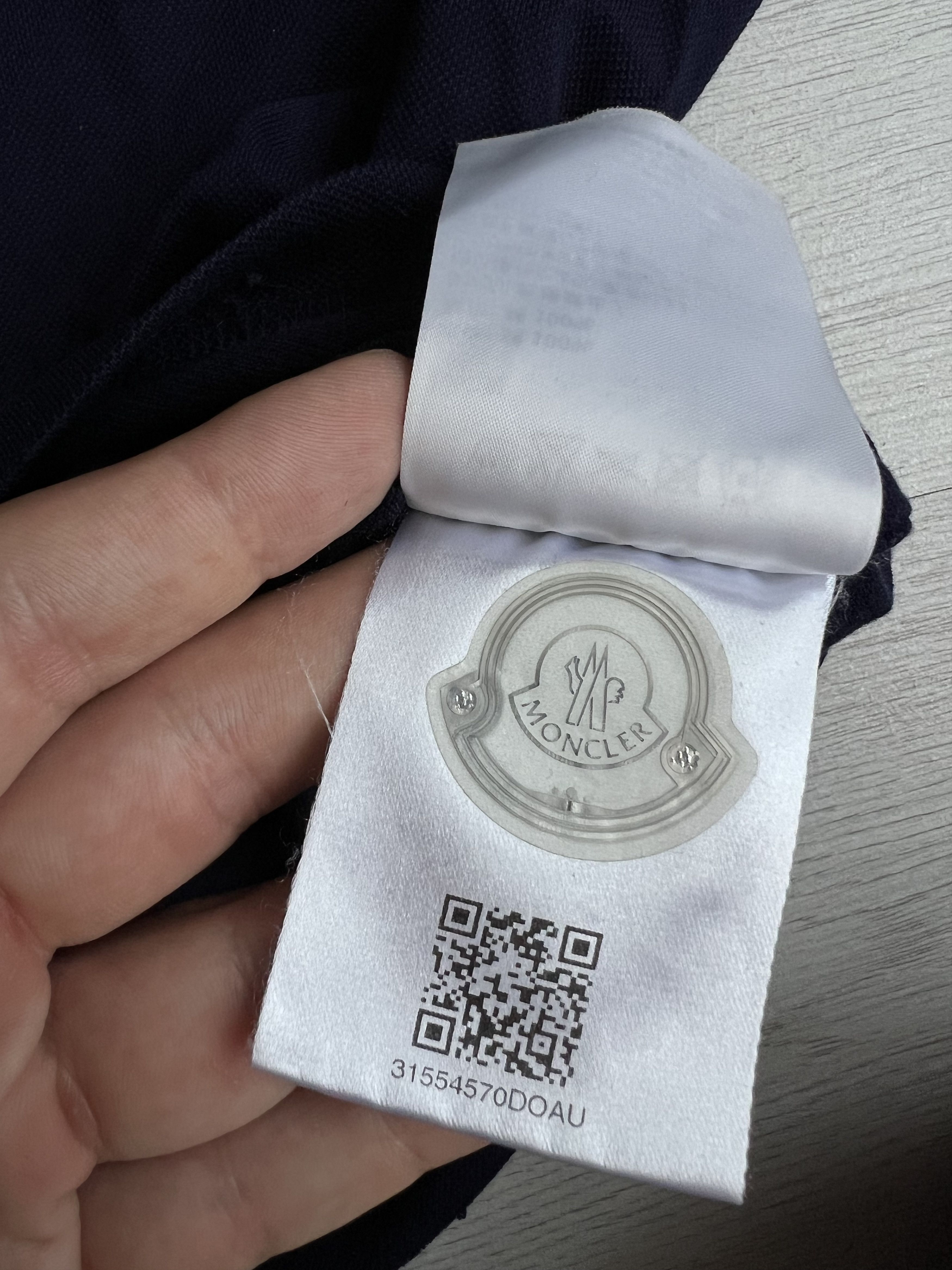 Moncler Moncler Pocket Vintage T Shirt Polo Small Logo Luxury Size US M / EU 48-50 / 2 - 5 Thumbnail
