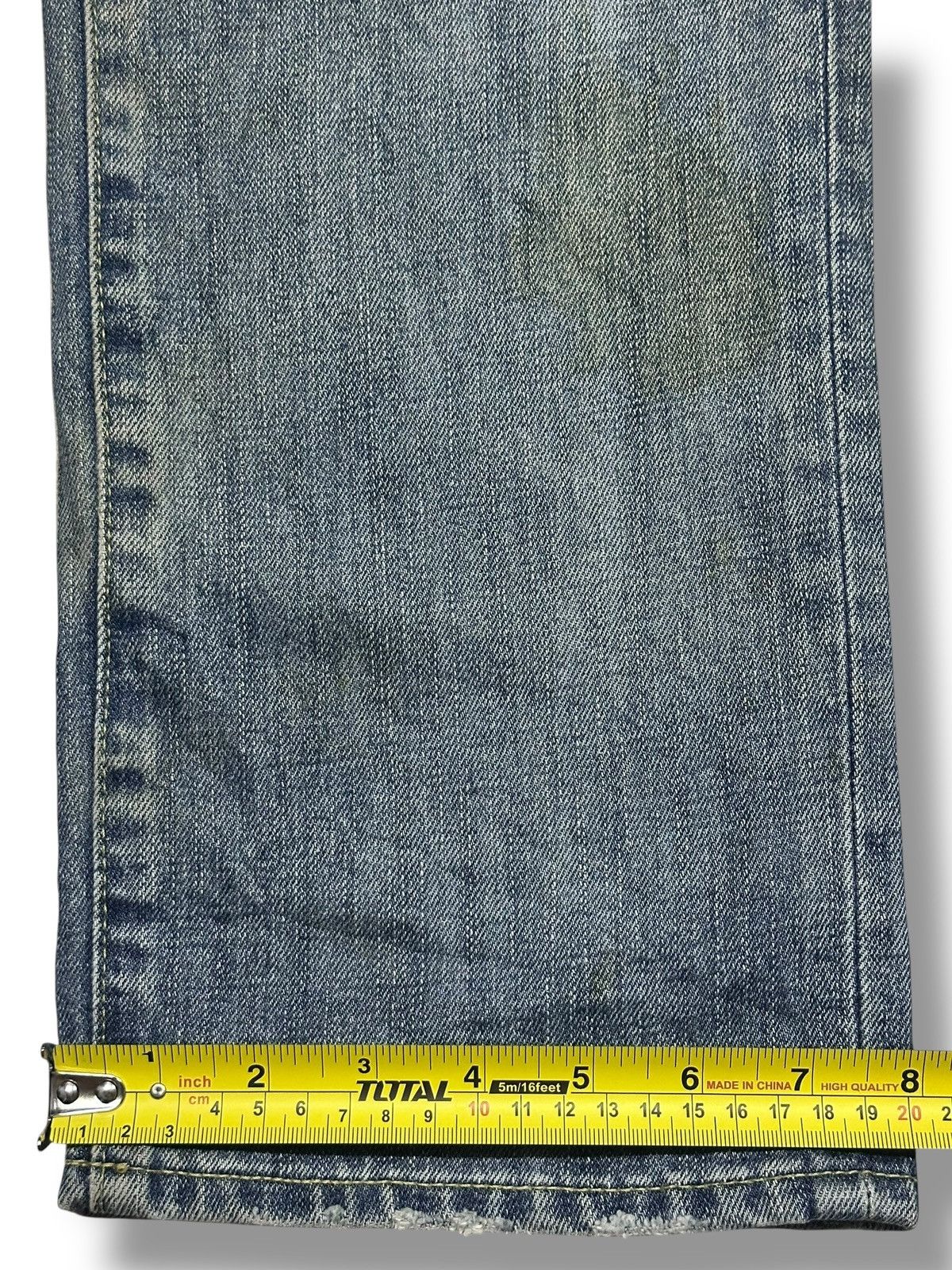 Uniqlo Uniqlo Vintage Distressed Distressed Regular Straight Faded Size US 32 / EU 48 - 14 Thumbnail