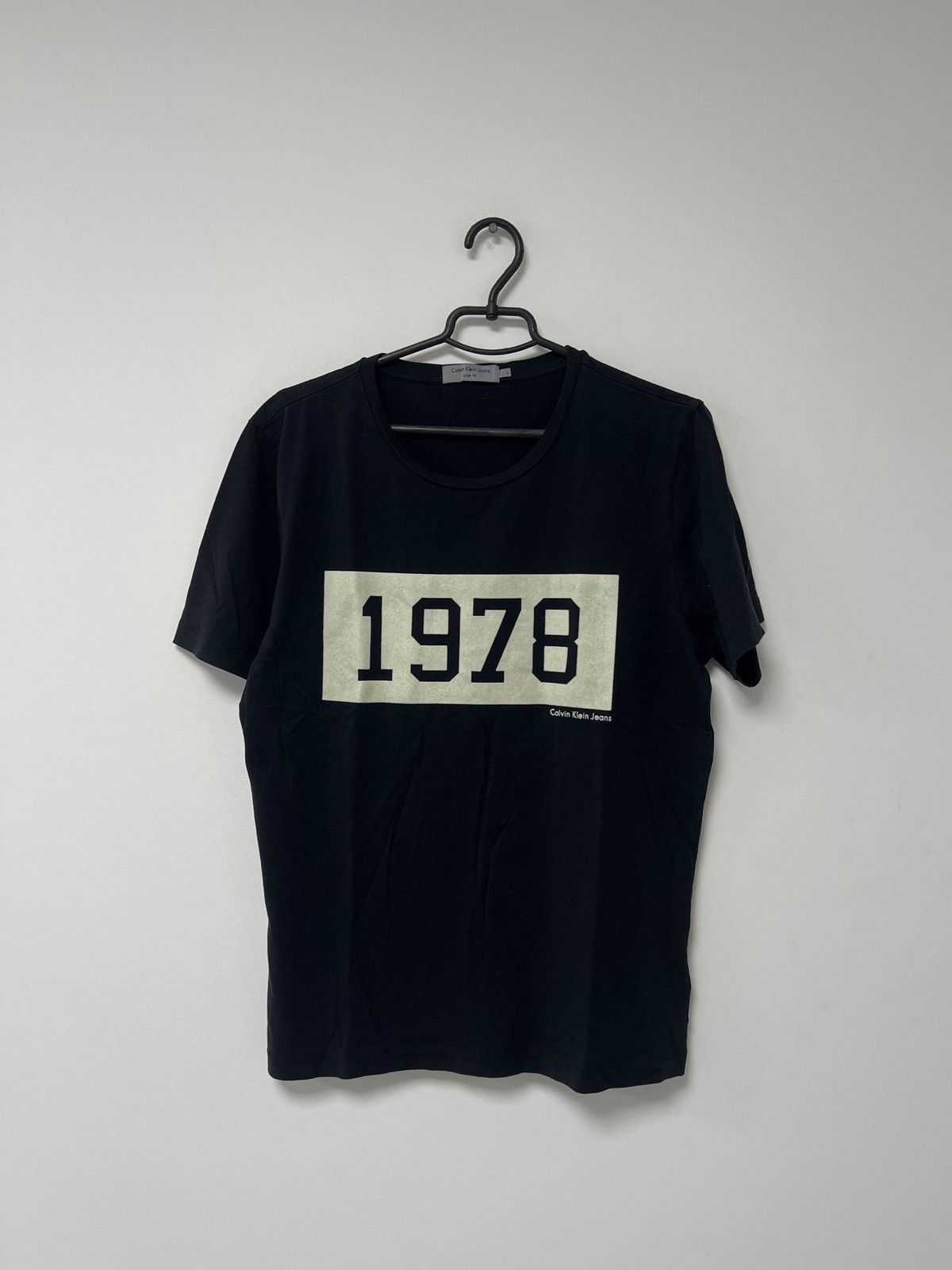 Calvin Klein Vintage Calvin Klein Jeans Slim Fit 1978 T shirt Luxury L Size US L / EU 52-54 / 3 - 2 Thumbnail