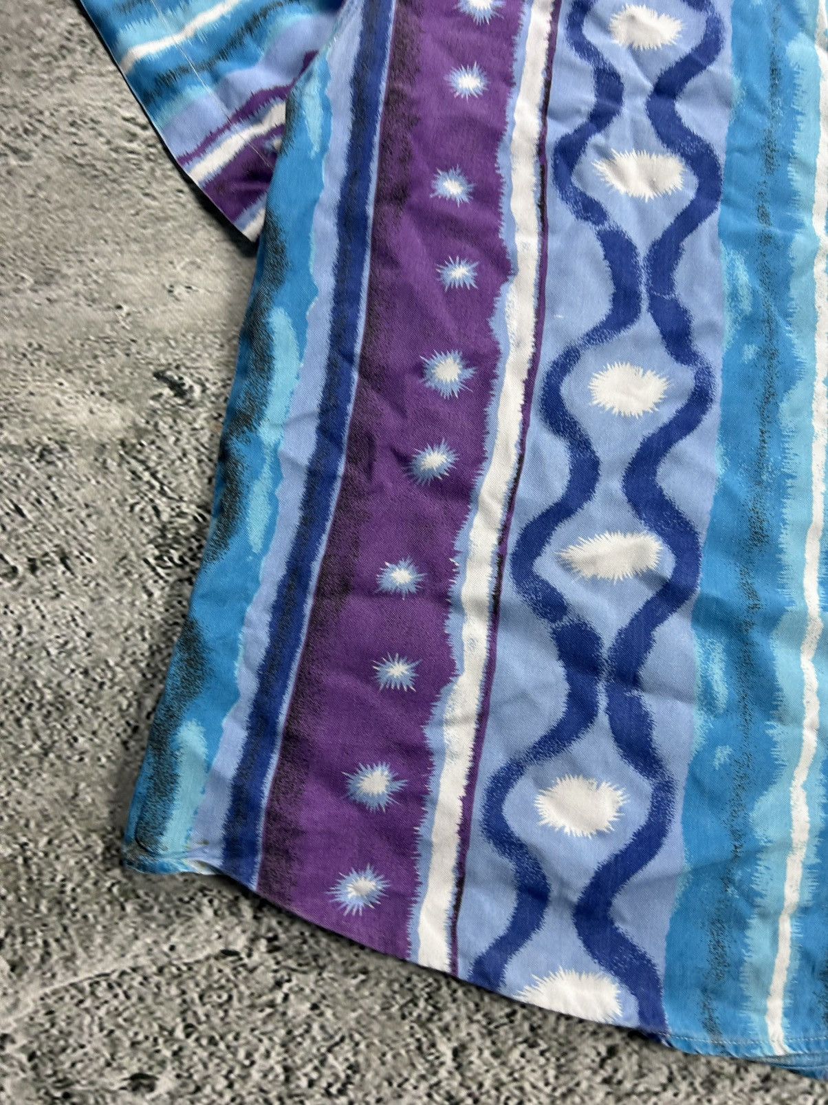 Vintage Hawaiian Shirt abstract vintage blue purple Size US L / EU 52-54 / 3 - 4 Thumbnail