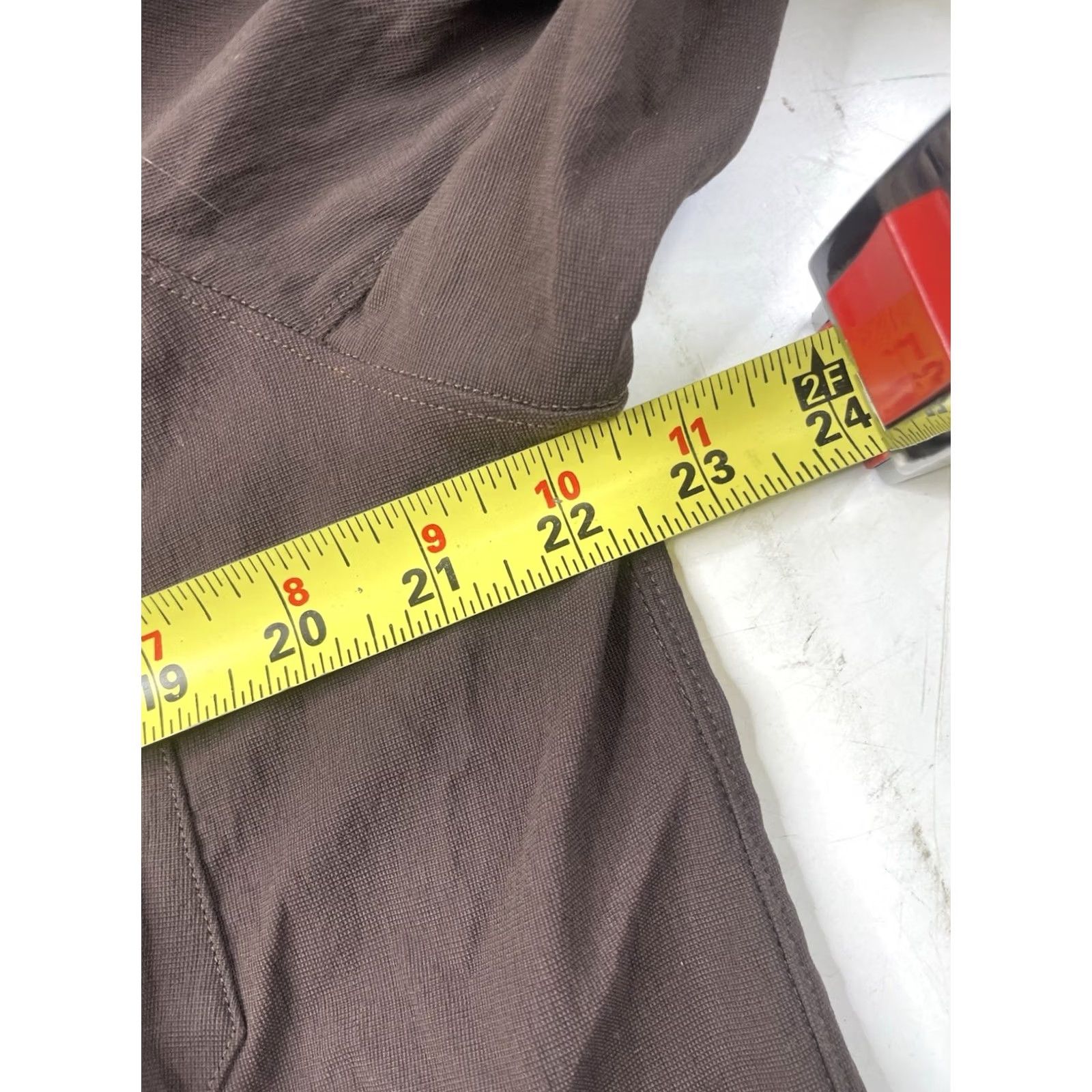 Lululemon Lululemon Button-Up Shirt Mens L Relaxed Fit Long Sleeve Brown Espresso ESPR Size US L / EU 52-54 / 3 - 6 Thumbnail