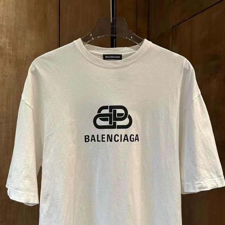 Balenciaga Balenciaga White lock logo short sleeve Size US XS / EU 42 / 0 - 2 Thumbnail