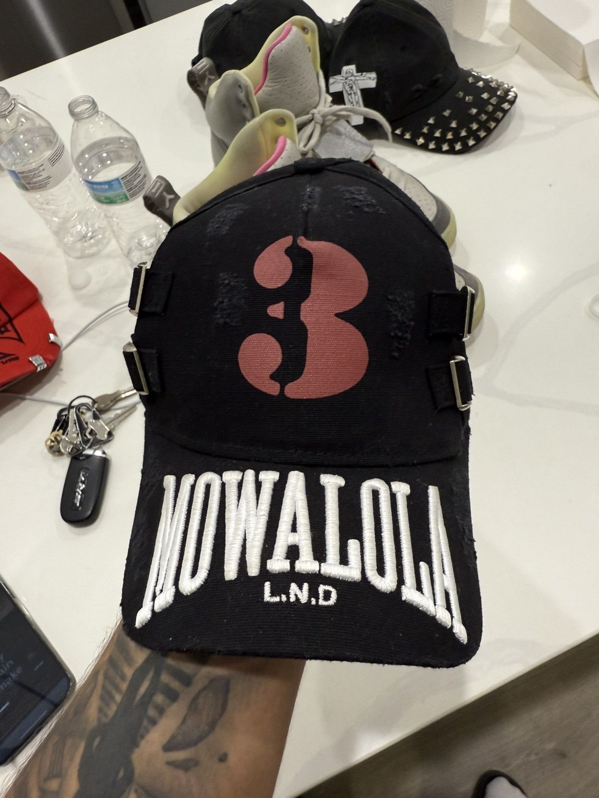 Mowalola hat