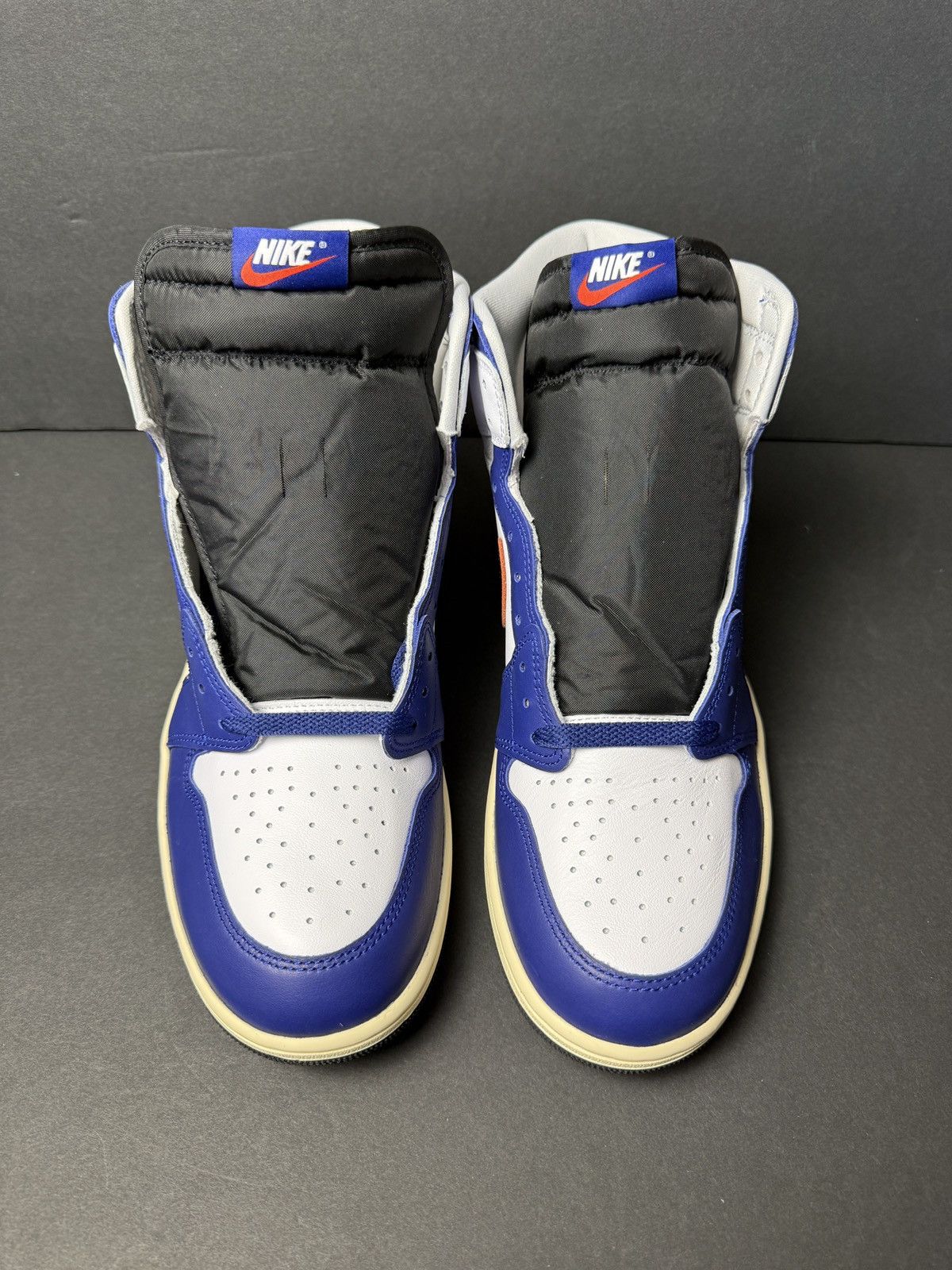 Nike Nike Rare Air Jordan 1 retro high og Size US 12 / EU 45 - 4 Thumbnail