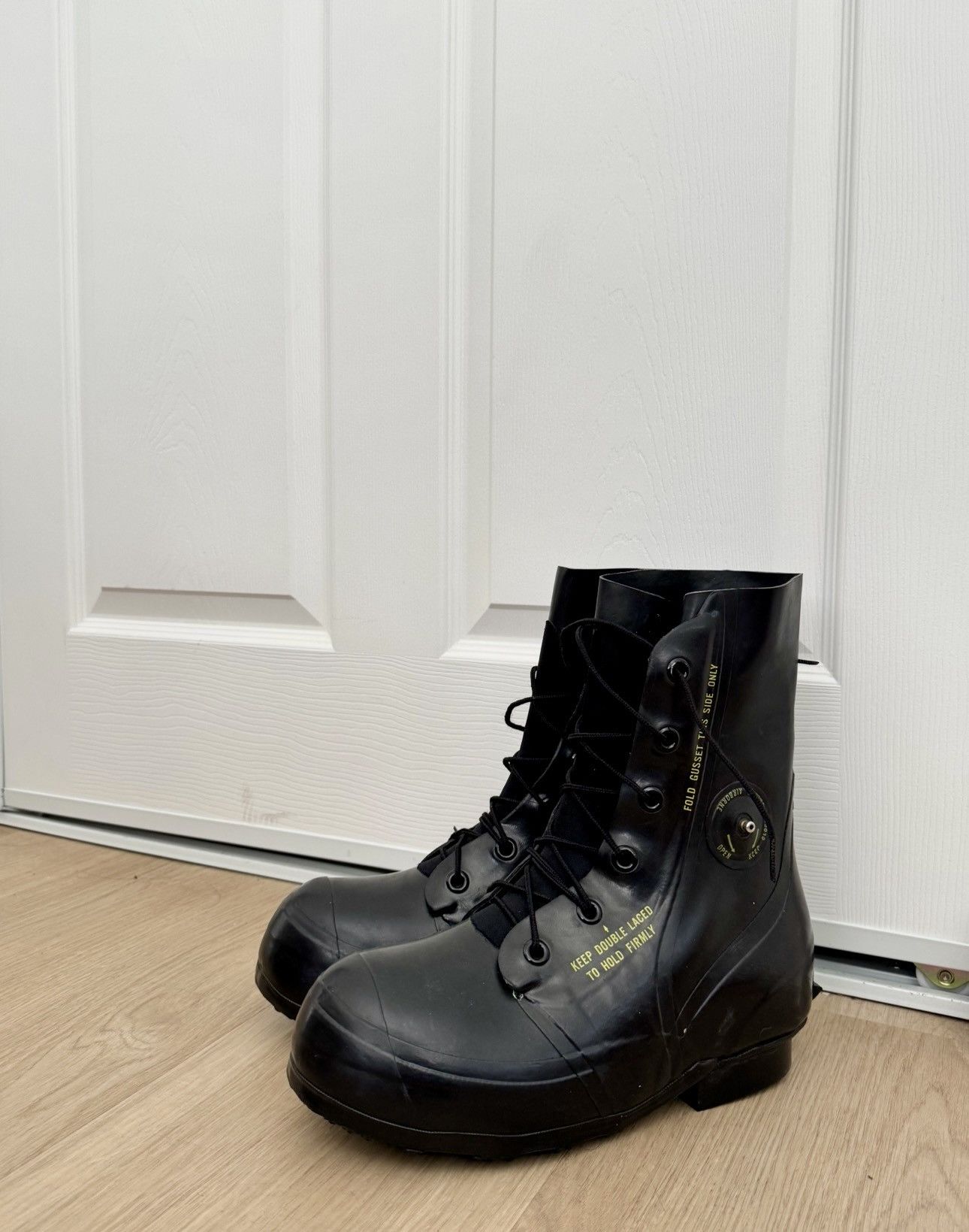 Other 80’s US Military Bata Bunny Boots Size US 8 / EU 41 - 1 Thumbnail