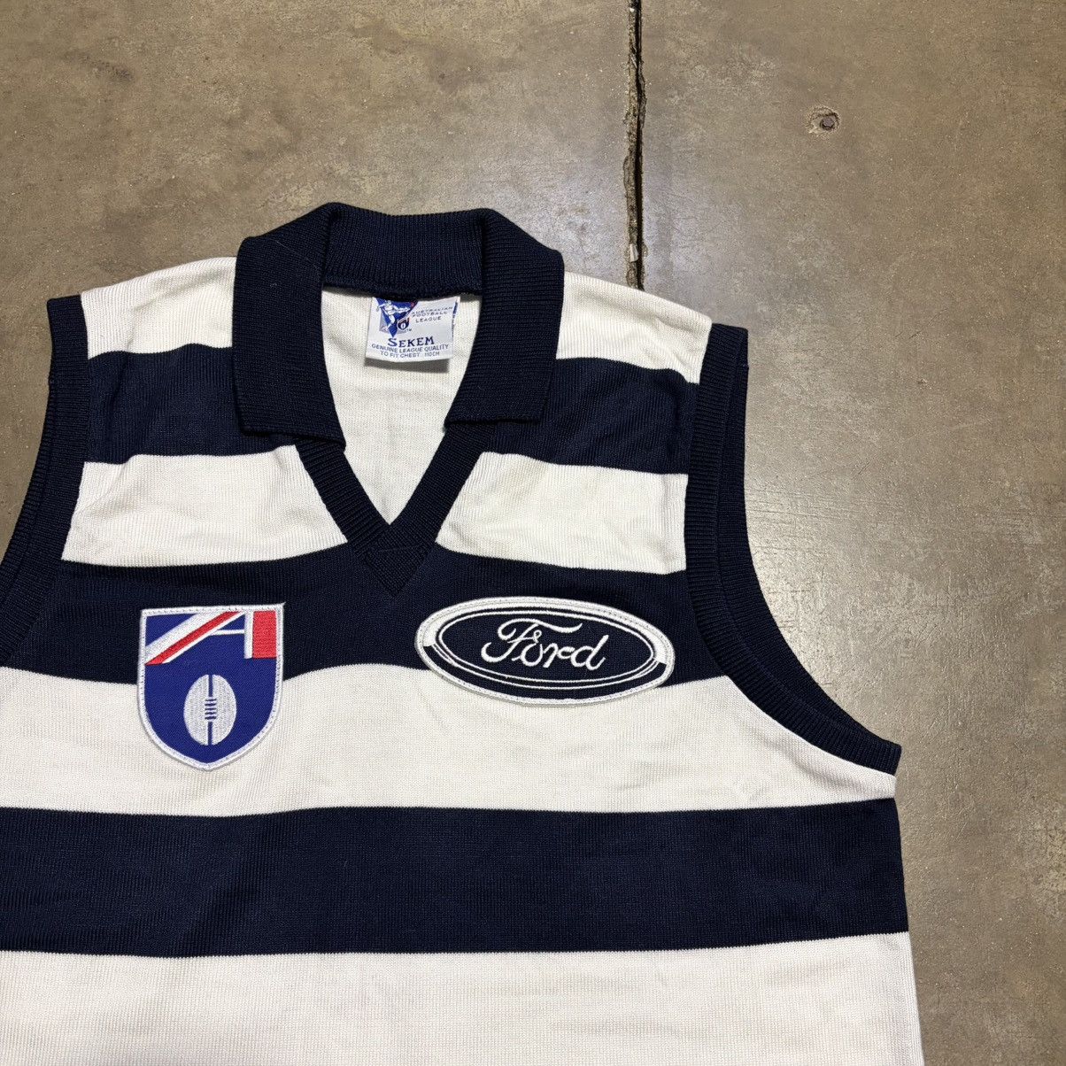 Vintage Vintage Geelong Cats AFL Football Jersey Knit Vest Ford 90s Size US M / EU 48-50 / 2 - 5 Thumbnail