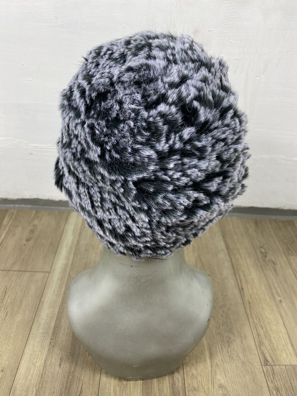 Japanese Brand Unknown Japanese Fur Beanie Hats Size ONE SIZE - 4 Thumbnail